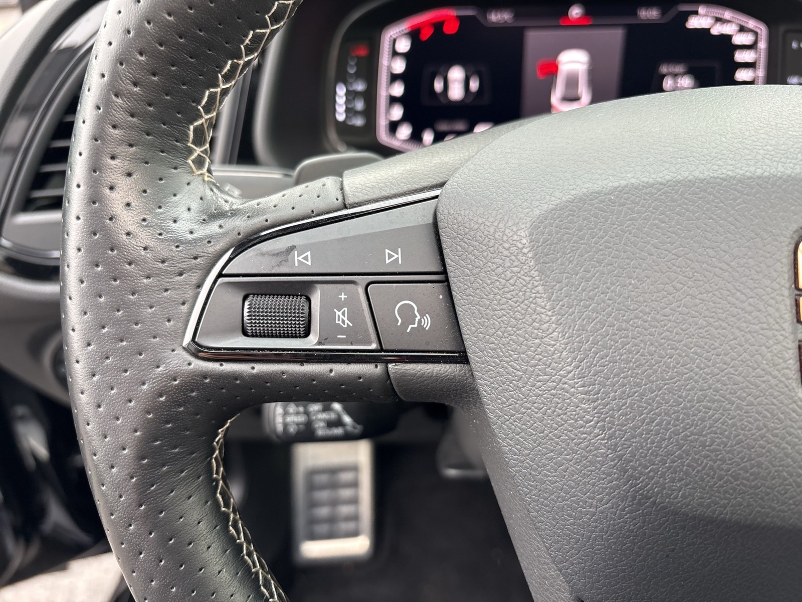 Seat Leon ST Cupra 300 PANO 19ZOLL BEATS NAVI 4X4