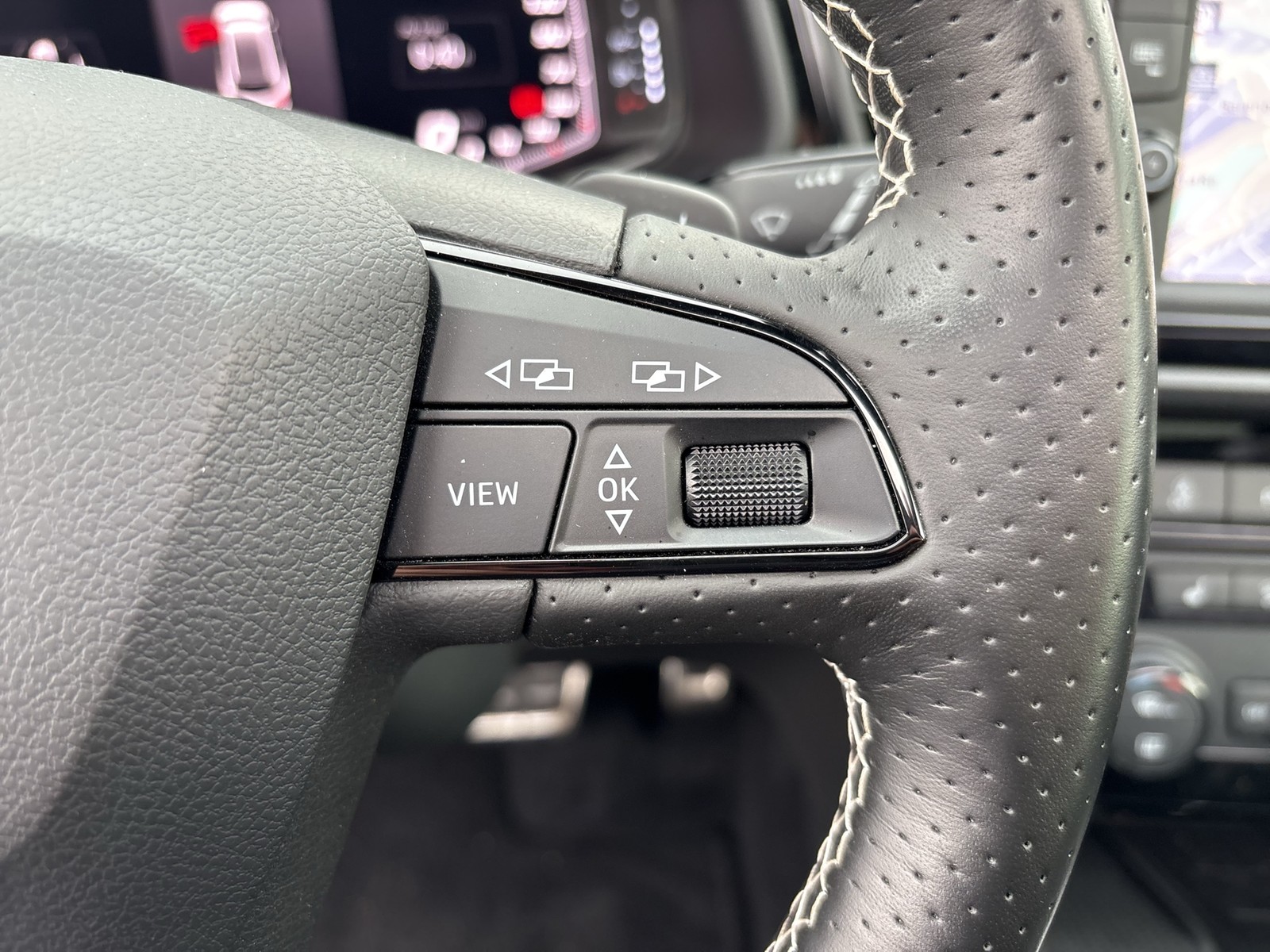 Seat Leon ST Cupra 300 PANO 19ZOLL BEATS NAVI 4X4