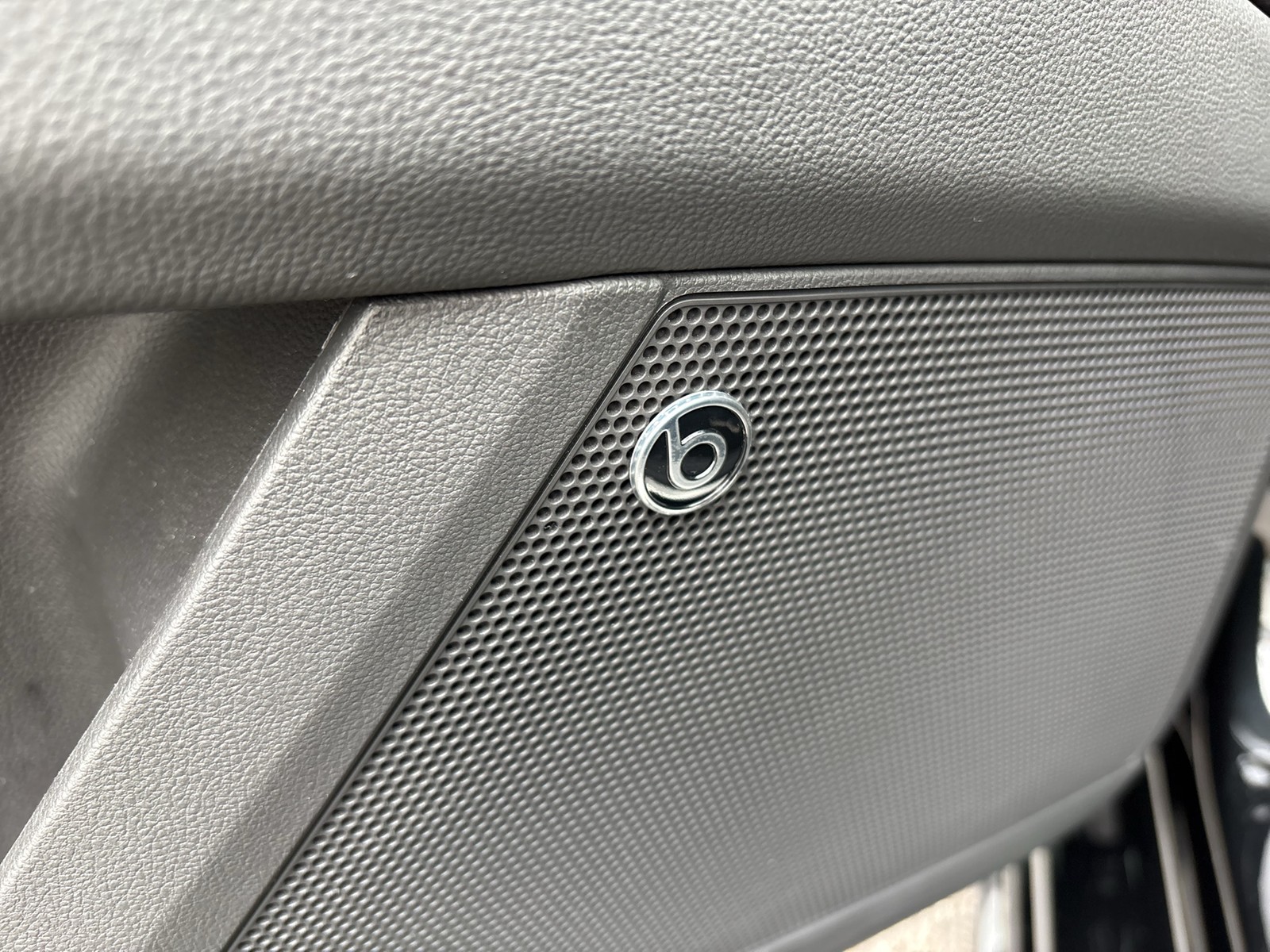 Seat Leon ST Cupra 300 PANO 19ZOLL BEATS NAVI 4X4