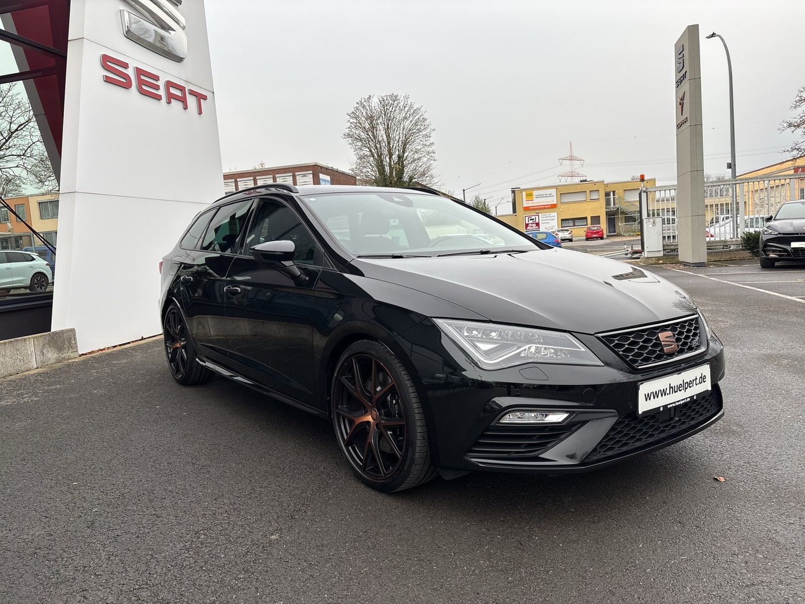 Seat Leon ST Cupra 300 PANO 19ZOLL BEATS NAVI 4X4