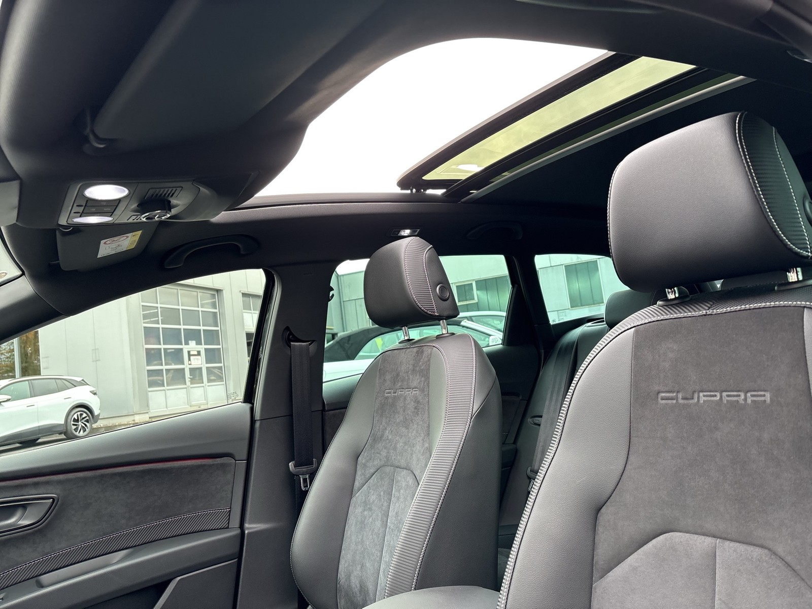 Seat Leon ST Cupra 300 PANO 19ZOLL BEATS NAVI 4X4