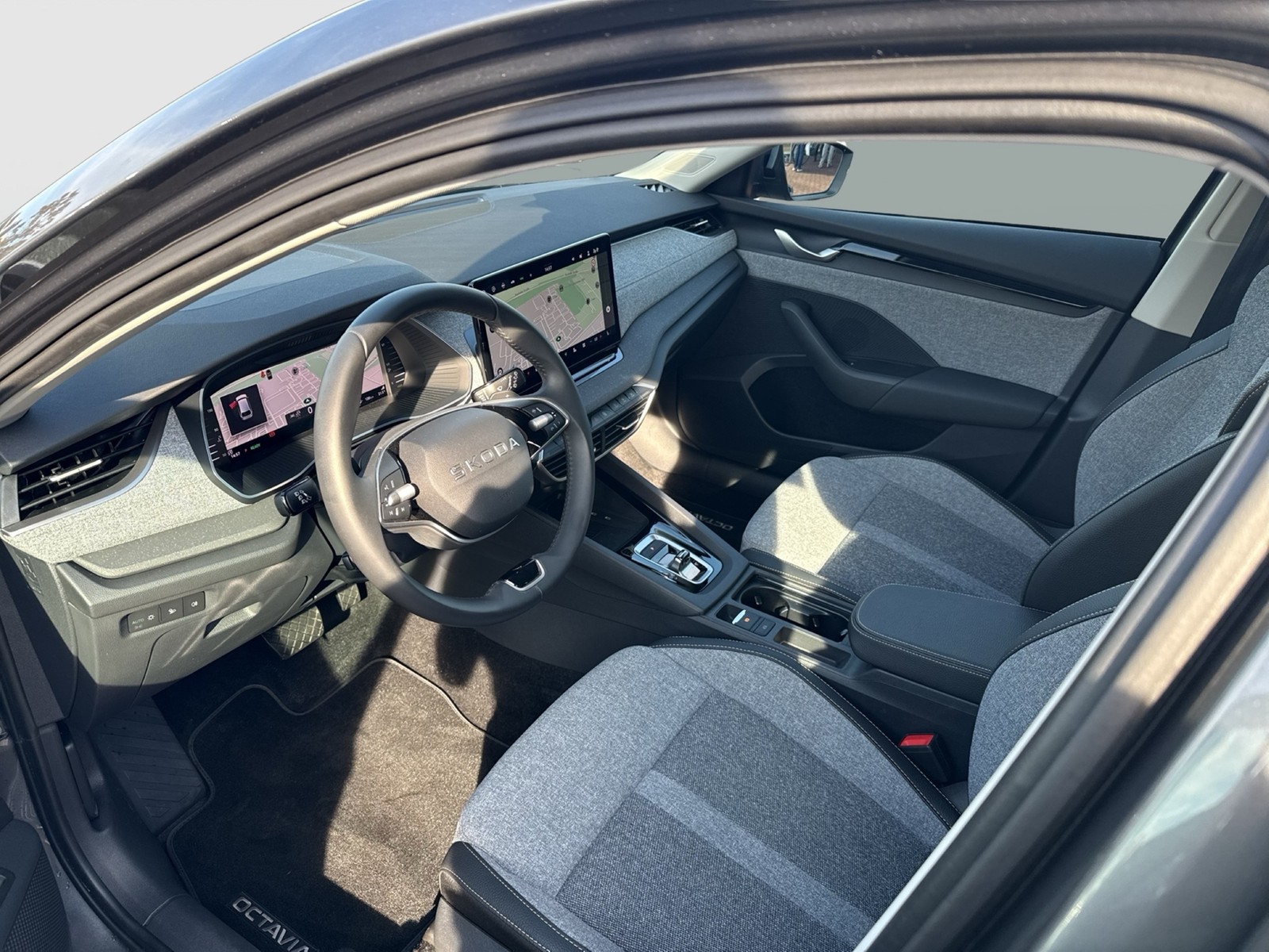 Skoda Octavia Combi 1.5 e-TEC SELECTION 360°CAM MATRIX
