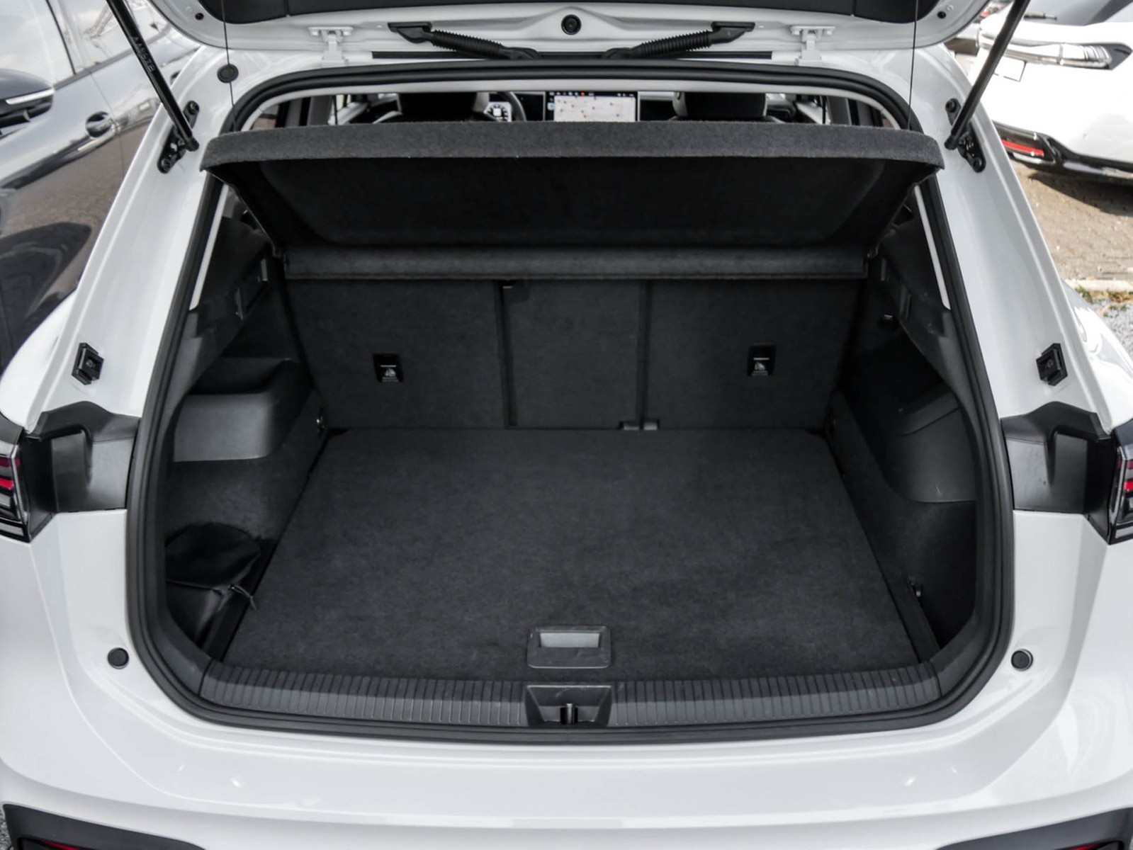 Volkswagen Tiguan 1.5 eTSI LIFE NEUESMODELL AHK CAM ACC 18Z