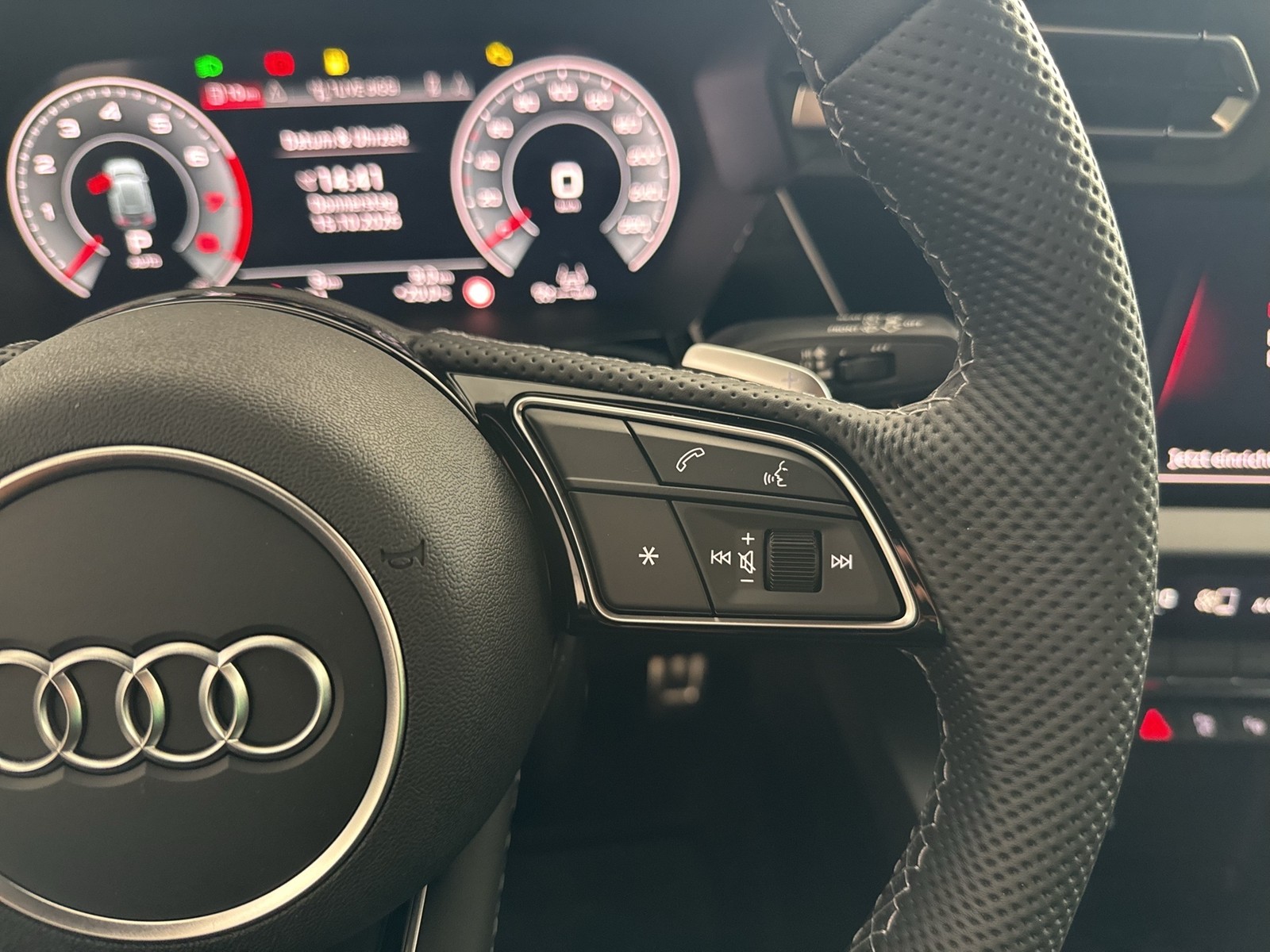 Audi A3 Sportback quattro S LINE PANO CAM ACC LM18