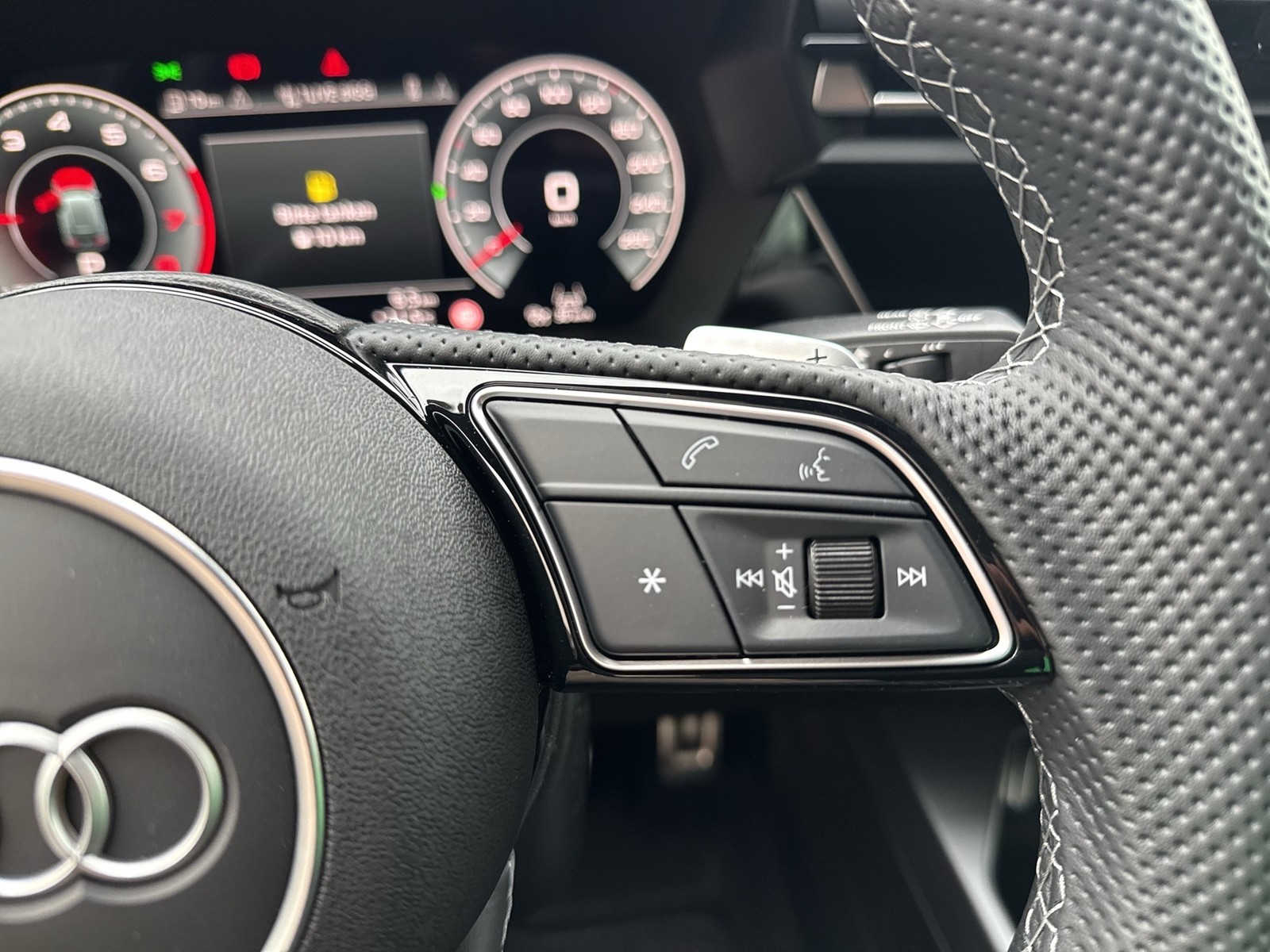 Audi A3 Sportback quattro S LINE PANO CAM ACC LM18
