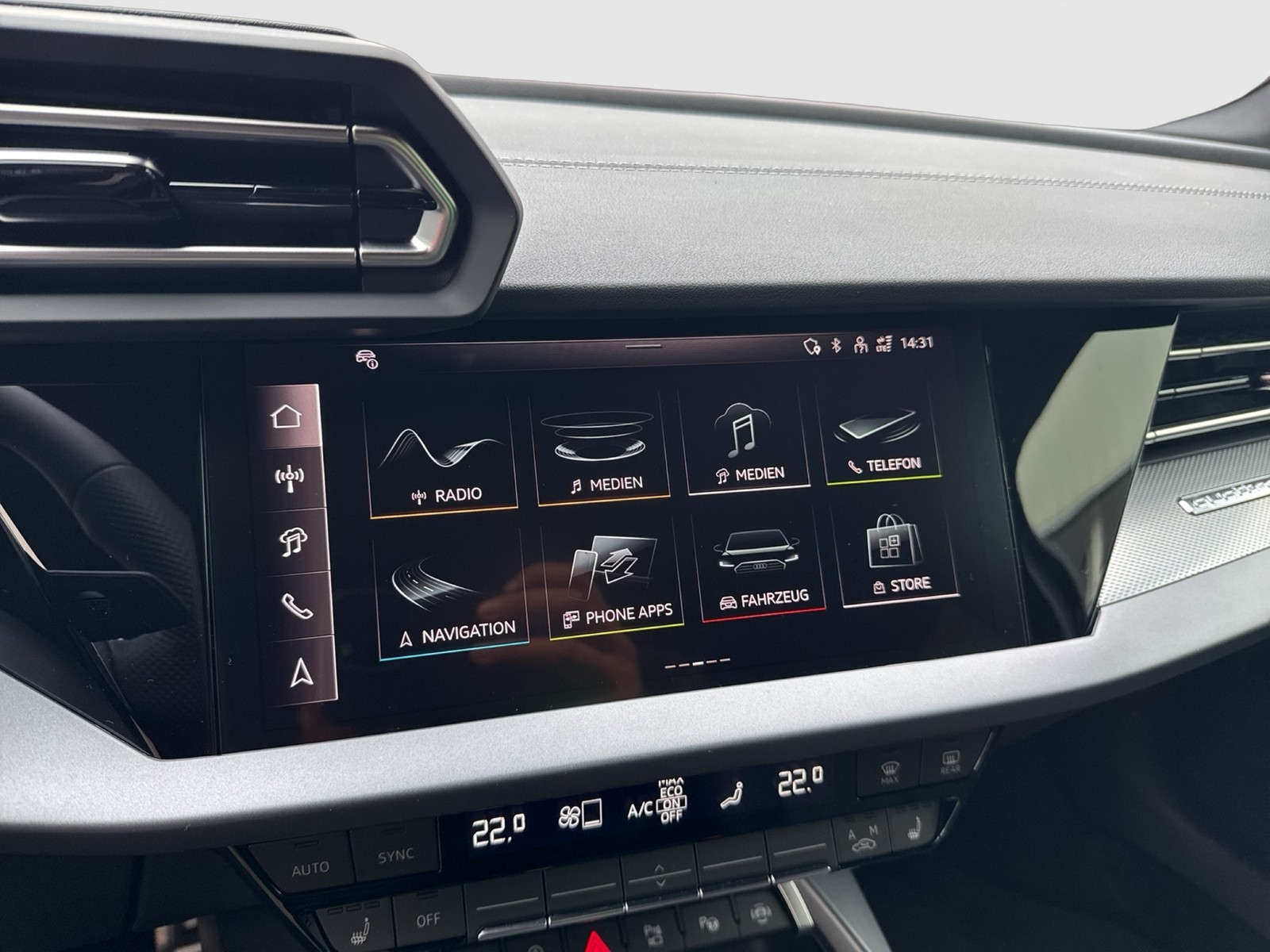 Audi A3 Sportback quattro S LINE PANO CAM ACC LM18