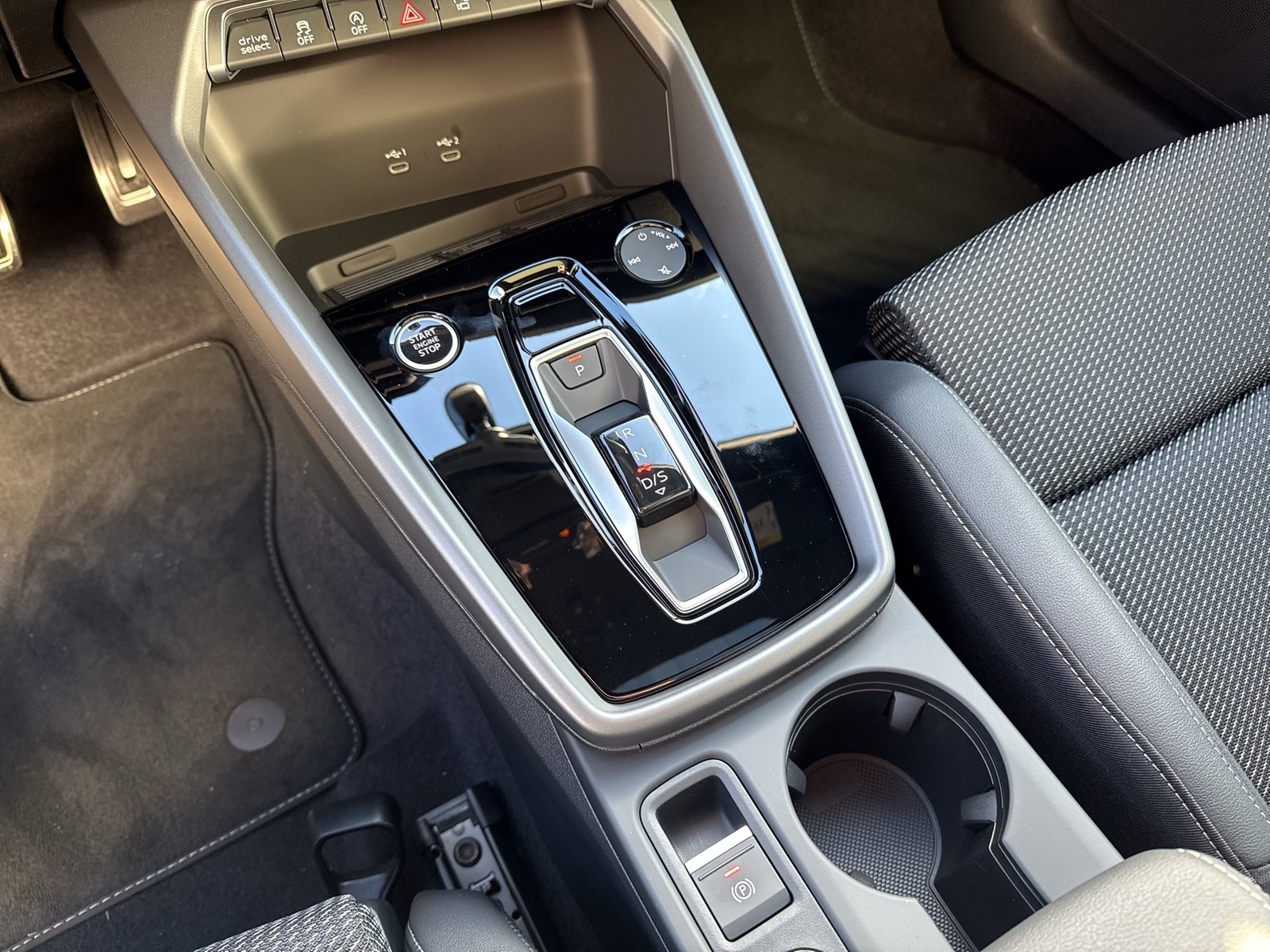 Audi A3 Sportback quattro S LINE PANO CAM ACC LM18