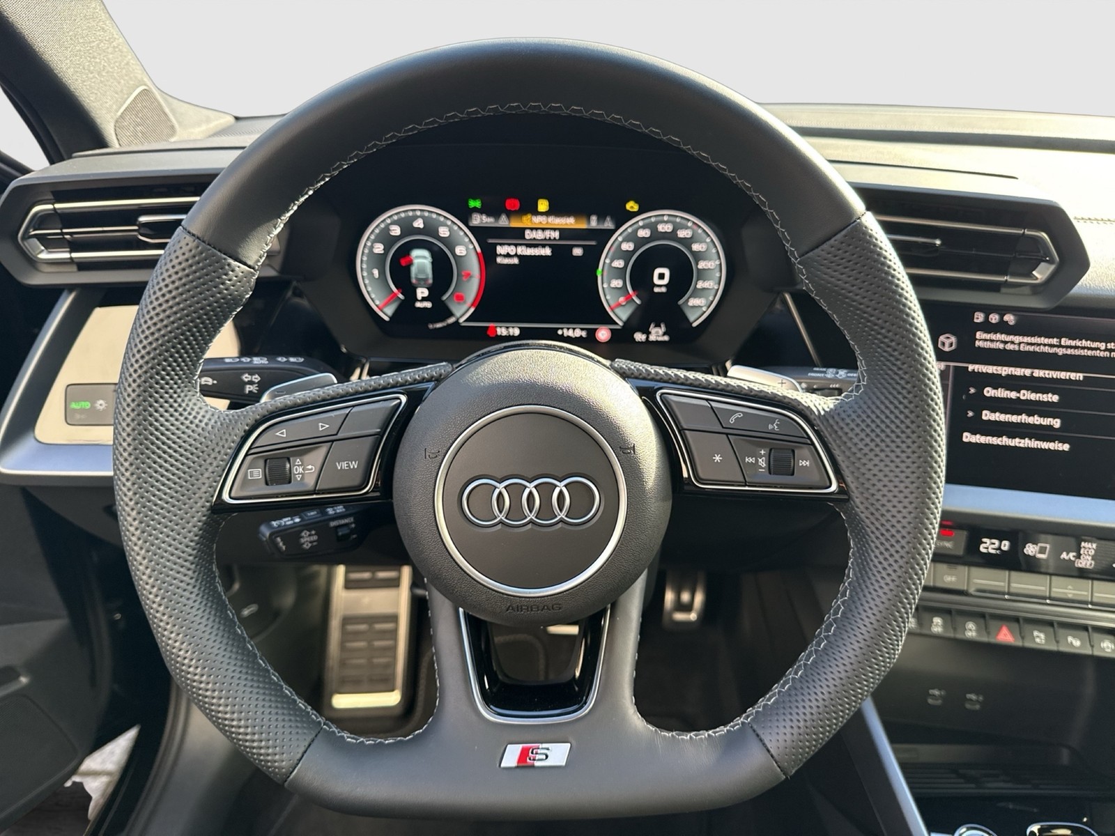 Audi A3 Sportback quattro S LINE PANO CAM ACC LM18