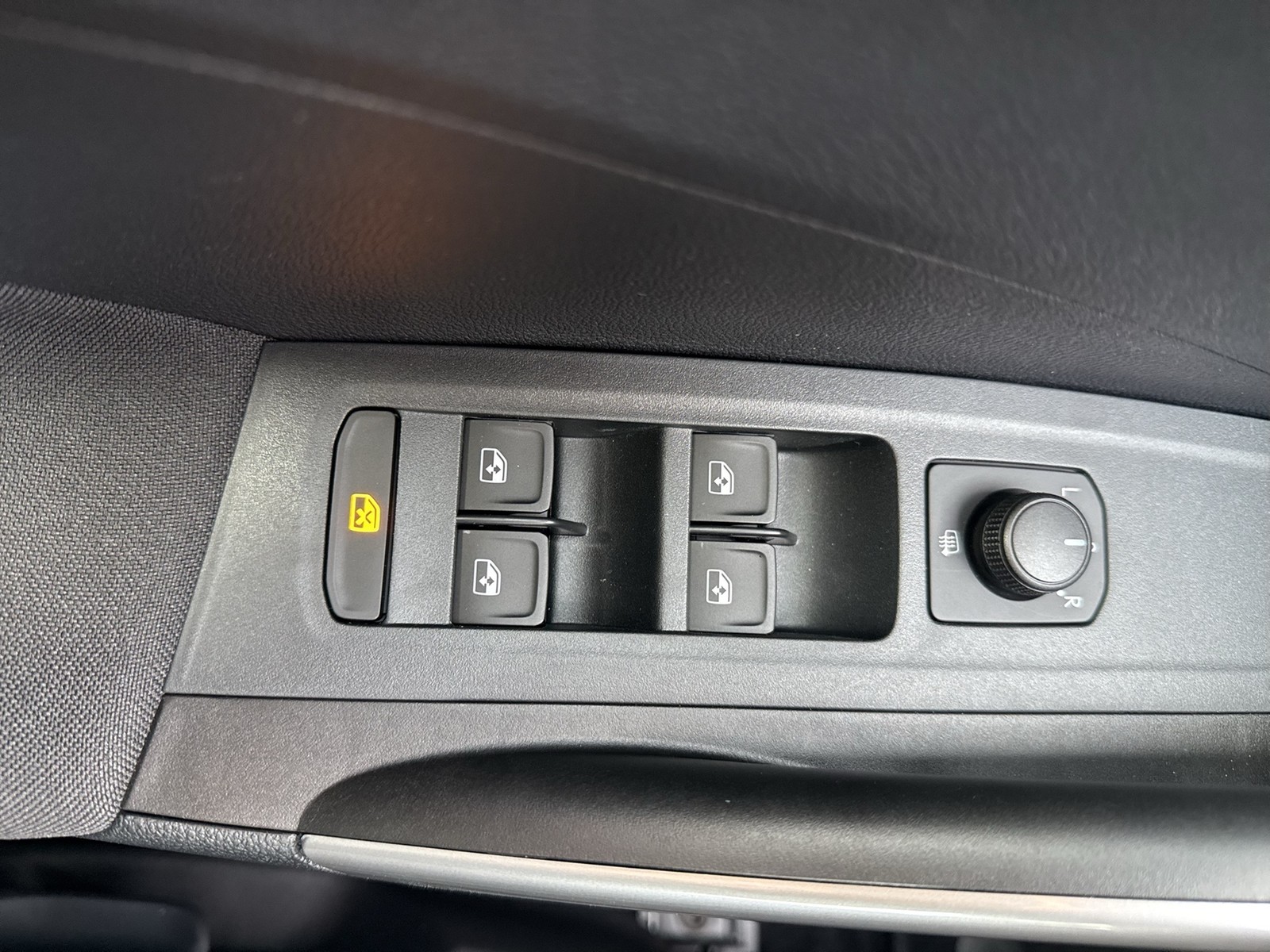 Skoda Fabia 1.0 MONTE CARLO CAM NAVI CARPLAY SITZHEIZ.