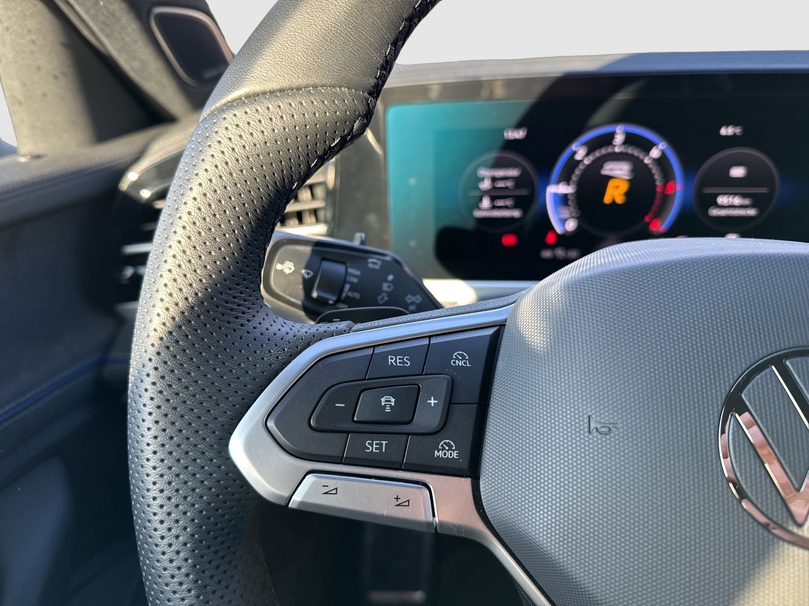 Volkswagen Passat Variant R-LINE BLACK STYLE ACC KAMERA