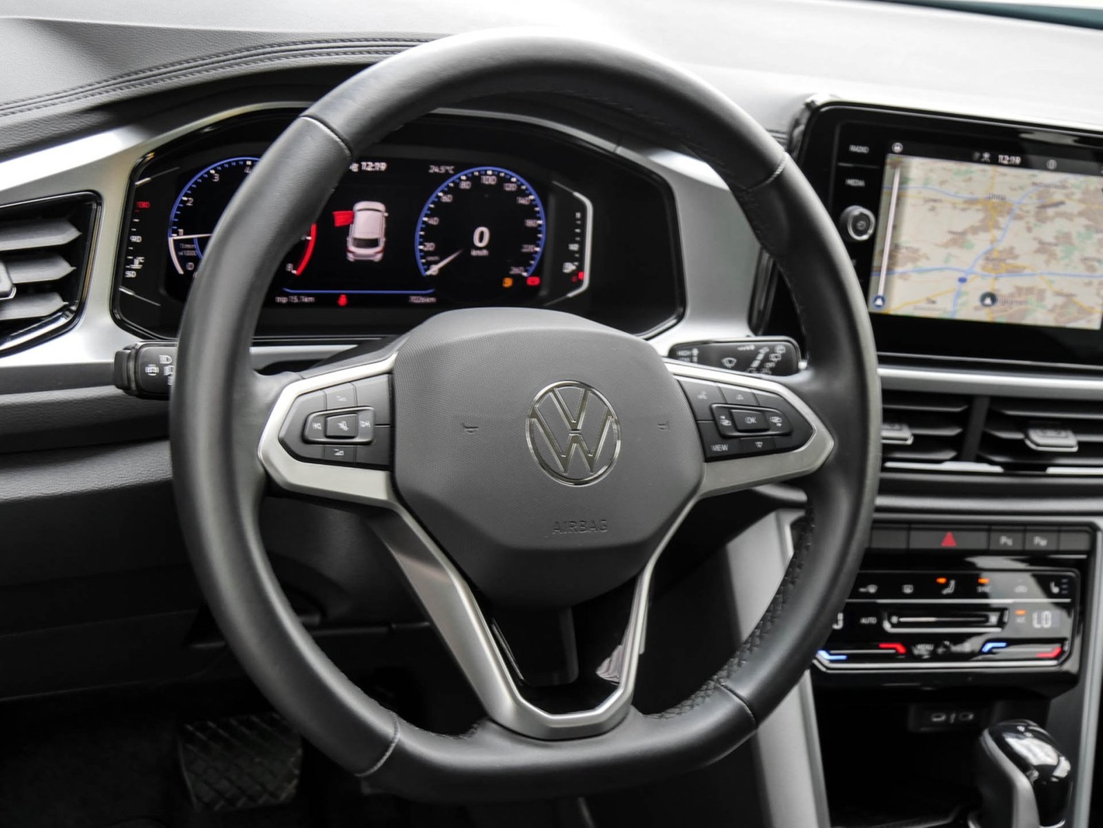 Volkswagen T-Roc 1.5 LIFE STANDHEIZ. CAM LM17 NAVI SITZHEIZ