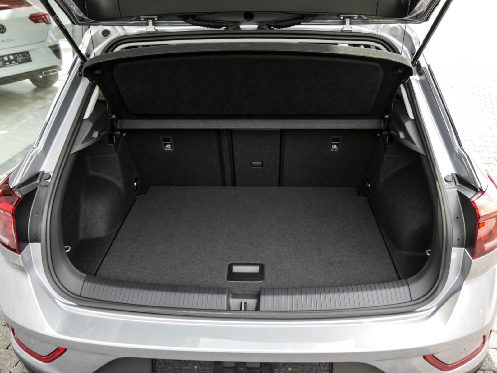 Volkswagen T-Roc 1.5 LIFE STANDHEIZ. CAM LM17 NAVI SITZHEIZ