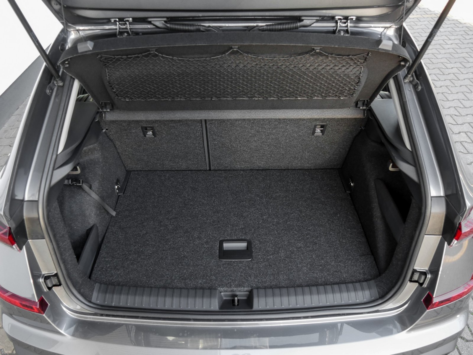 Skoda Kamiq 1.0TSI DSG Tour ACC PDC RFK SHZ