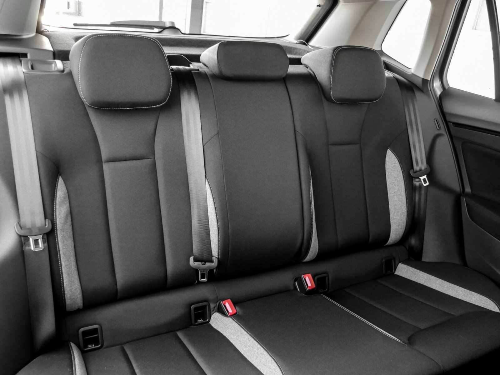 Skoda Kamiq 1.0TSI DSG Tour ACC PDC RFK SHZ