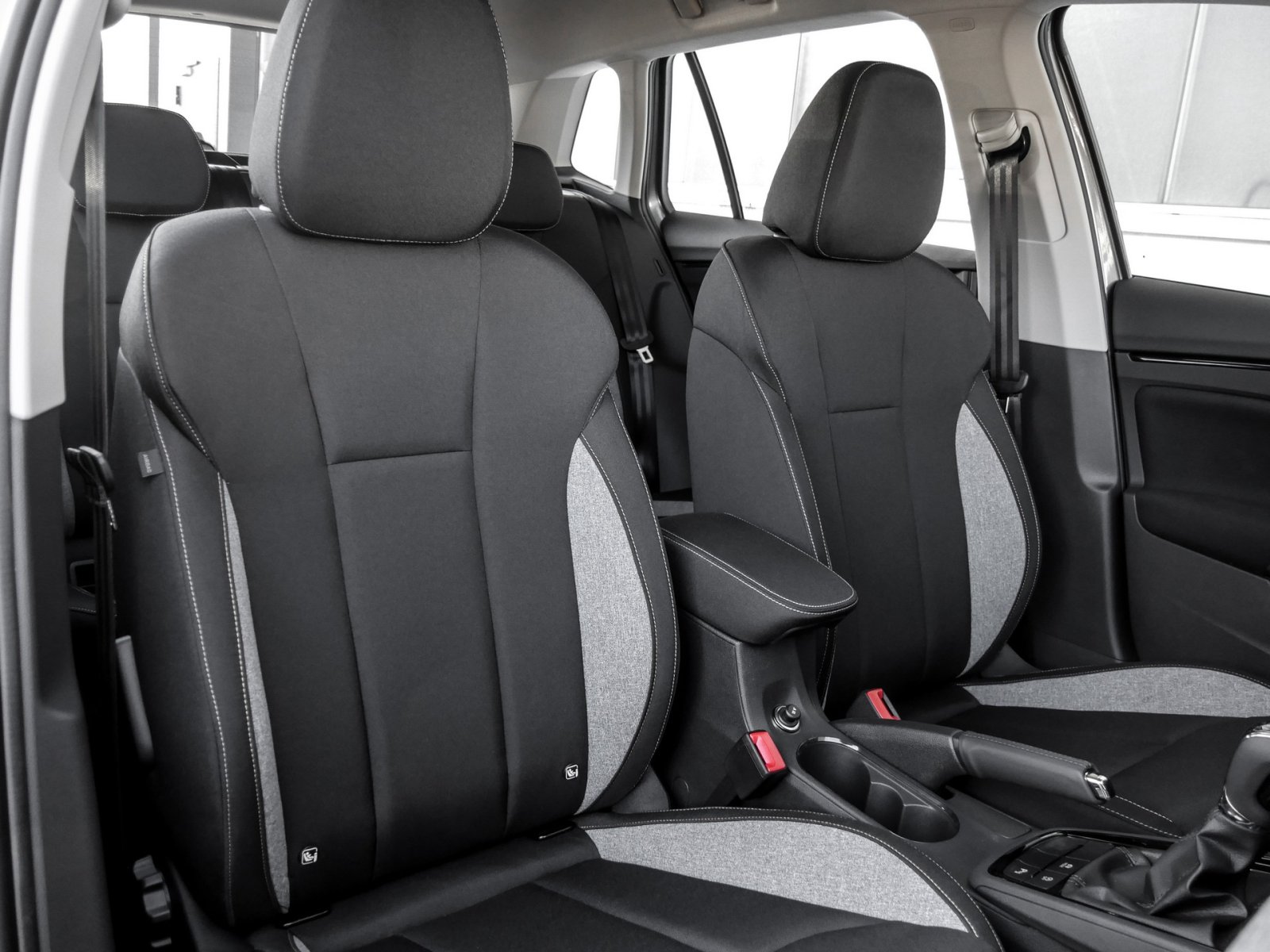 Skoda Kamiq 1.0TSI DSG Tour ACC PDC RFK SHZ