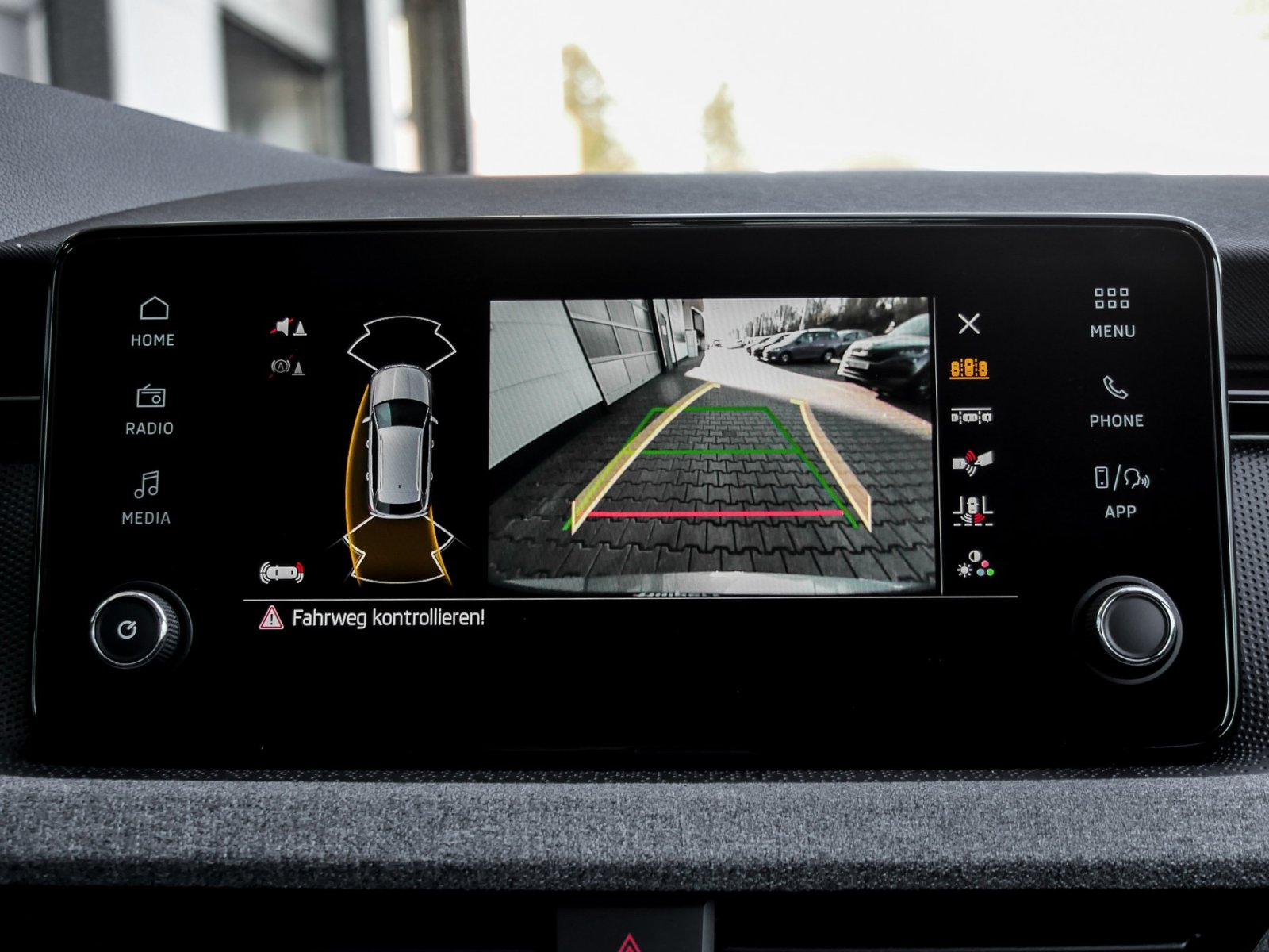 Skoda Kamiq 1.0TSI DSG Tour ACC PDC RFK SHZ