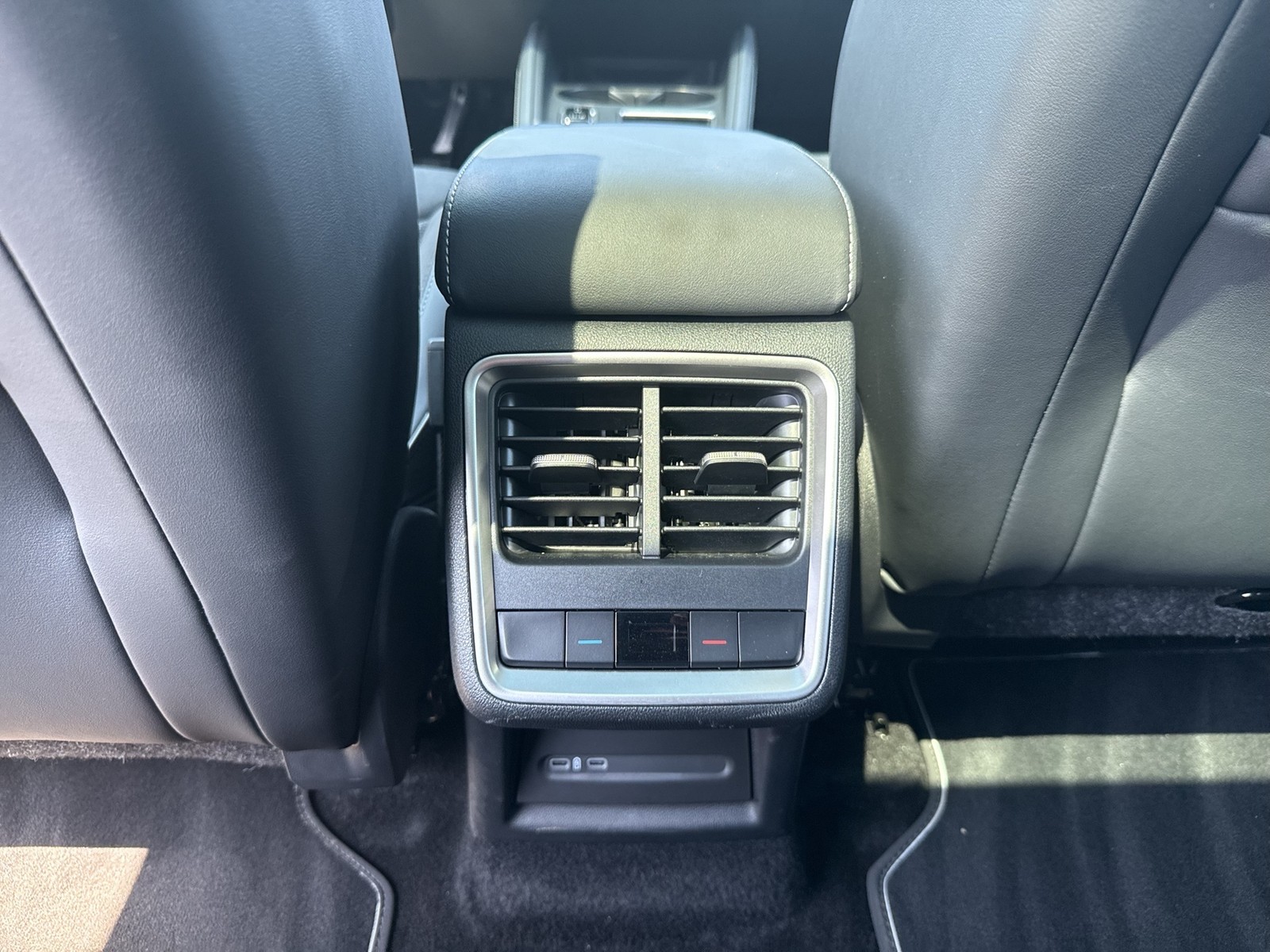 Skoda Enyaq 85 SPORTLINE WÄRMEPUMPE PANO AHK CAM LM20