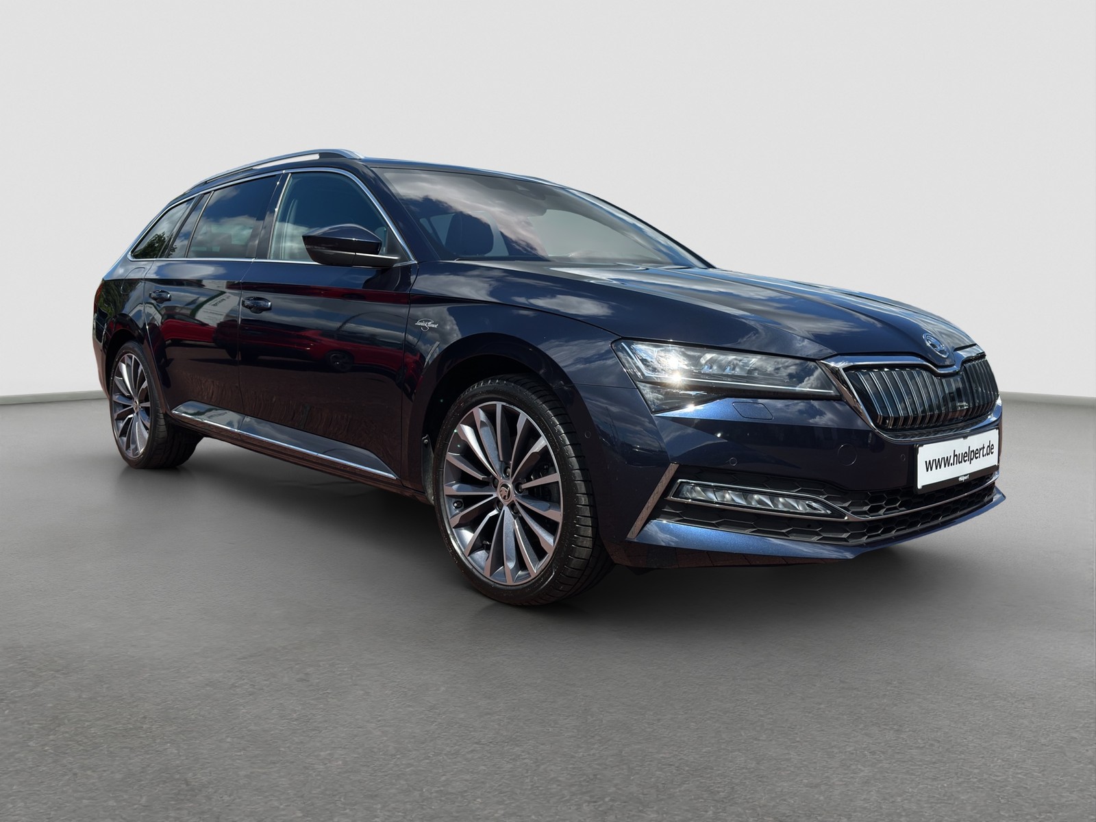 Skoda Superb Combi 1.4 iV L&K LEDER STANDHZ. PANO LM19
