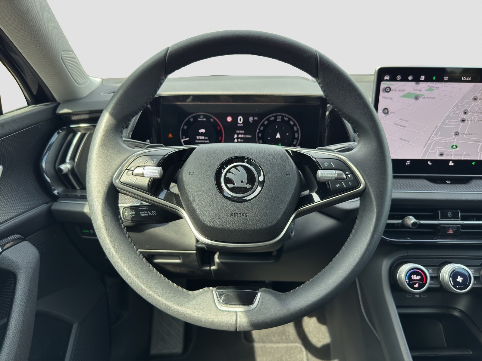 Skoda Kodiaq 2.0 SELECTION 4X4 AHK 360CAM ACC LM18 NAVI