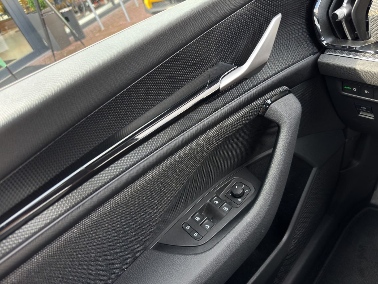 Skoda Kodiaq 2.0 SELECTION 4X4 AHK 360CAM ACC LM18 NAVI