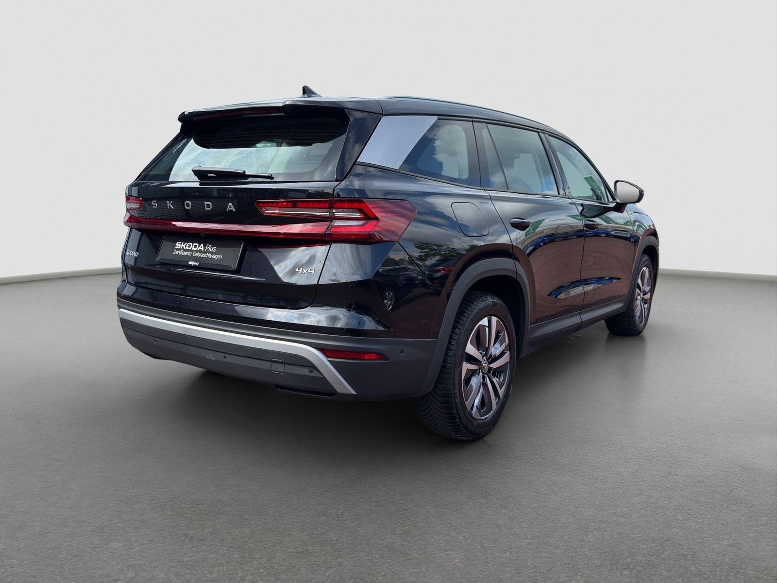 Skoda Kodiaq 2.0 SELECTION 4X4 AHK 360CAM ACC LM18 NAVI