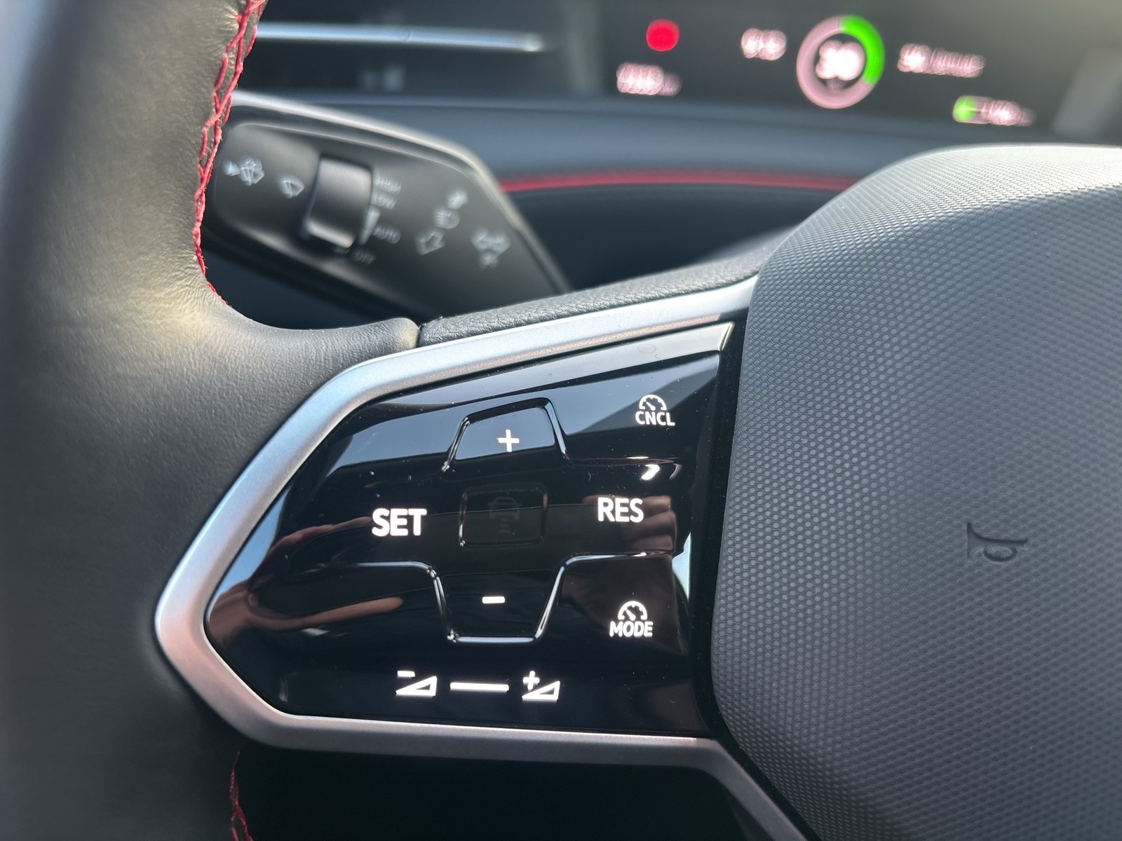 Volkswagen ID.7 GTX 4X4 WÄRMEPUMPE AHK 360CAM ACC LM20 NAVI