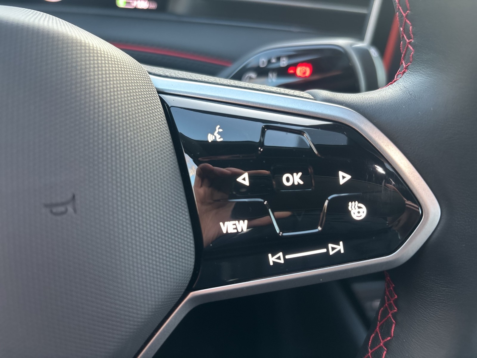 Volkswagen ID.7 GTX 4X4 WÄRMEPUMPE AHK 360CAM ACC LM20 NAVI