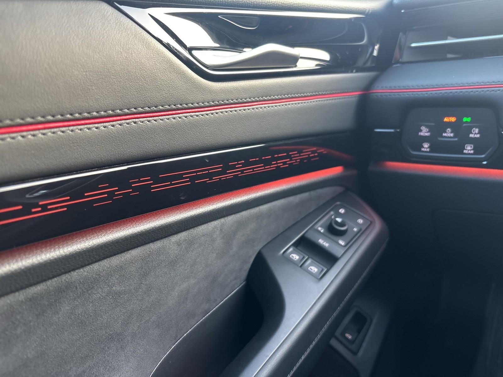 Volkswagen ID.7 GTX 4X4 WÄRMEPUMPE AHK 360CAM ACC LM20 NAVI