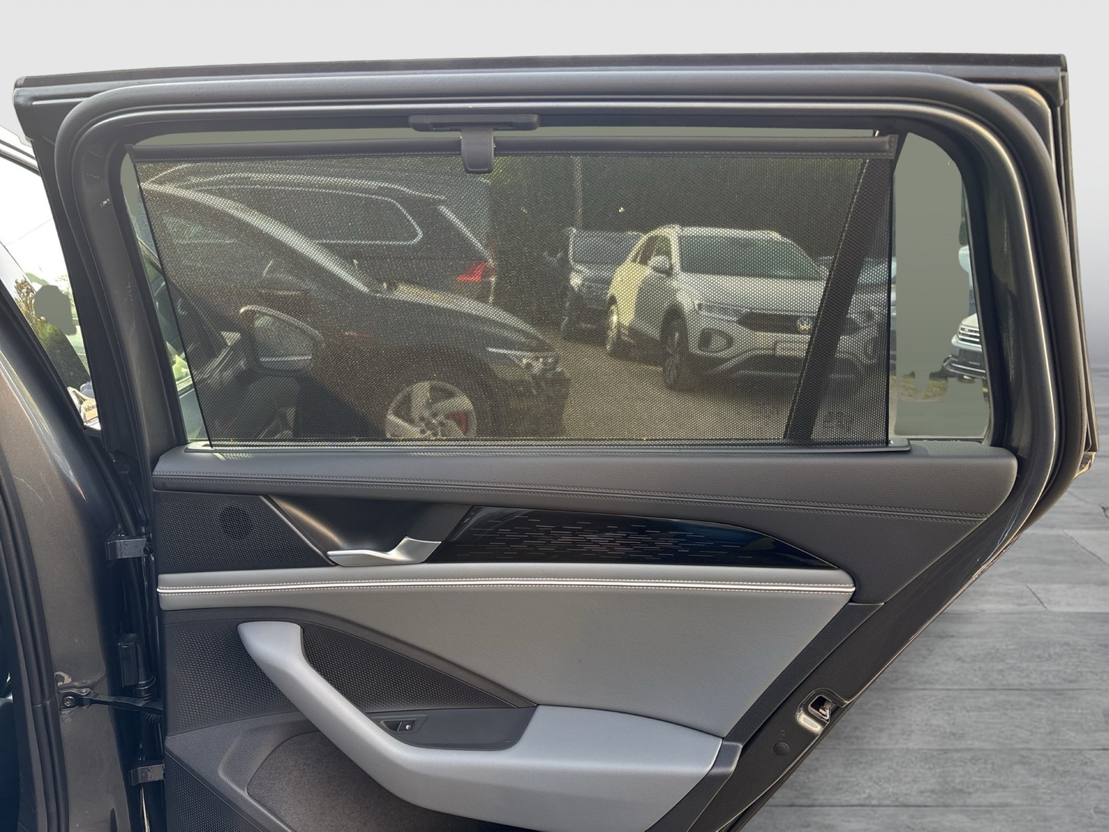 Volkswagen Passat Variant 1.5 HYBRID ELEGANCE LEDER AHK ACC