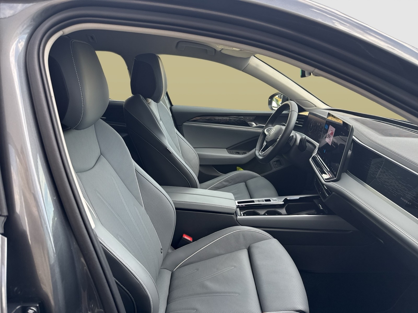 Volkswagen Passat Variant 1.5 HYBRID ELEGANCE LEDER AHK ACC