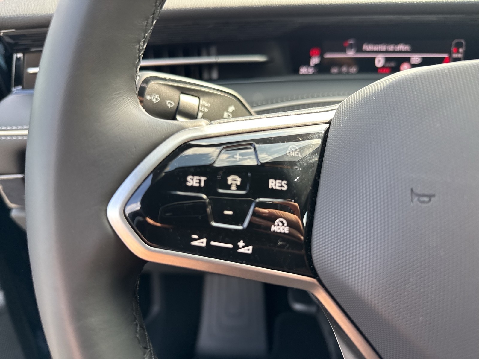 Volkswagen ID.7 PRO S WÄRMEPUMPE AHK 360°CAM ACC LM20 NAVI