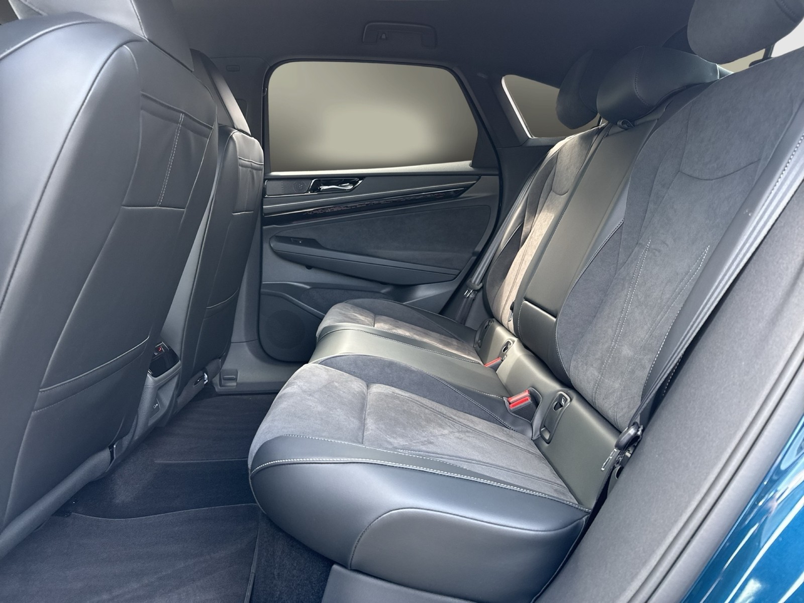 Volkswagen ID.7 PRO S WÄRMEPUMPE AHK 360°CAM ACC LM20 NAVI