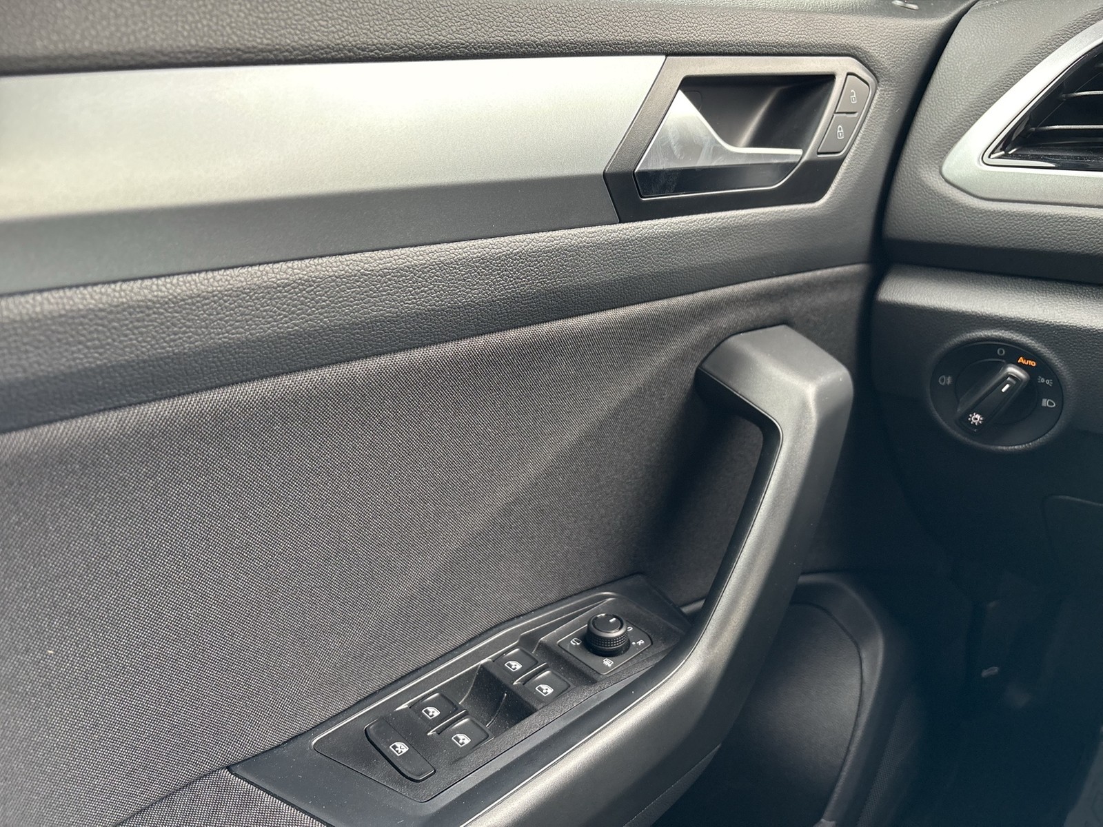 Volkswagen T-Roc 1.5 LIFE ACC LM17 NAVI CARPLAY SITZHEIZUNG