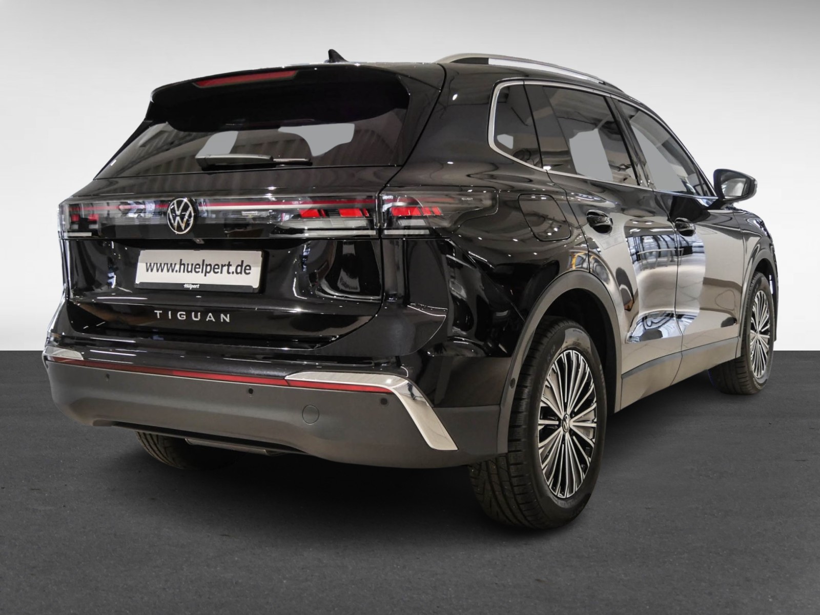 Volkswagen Tiguan 2.0 ELEGANCE DSG PANO LEDER STANDHZG AHK