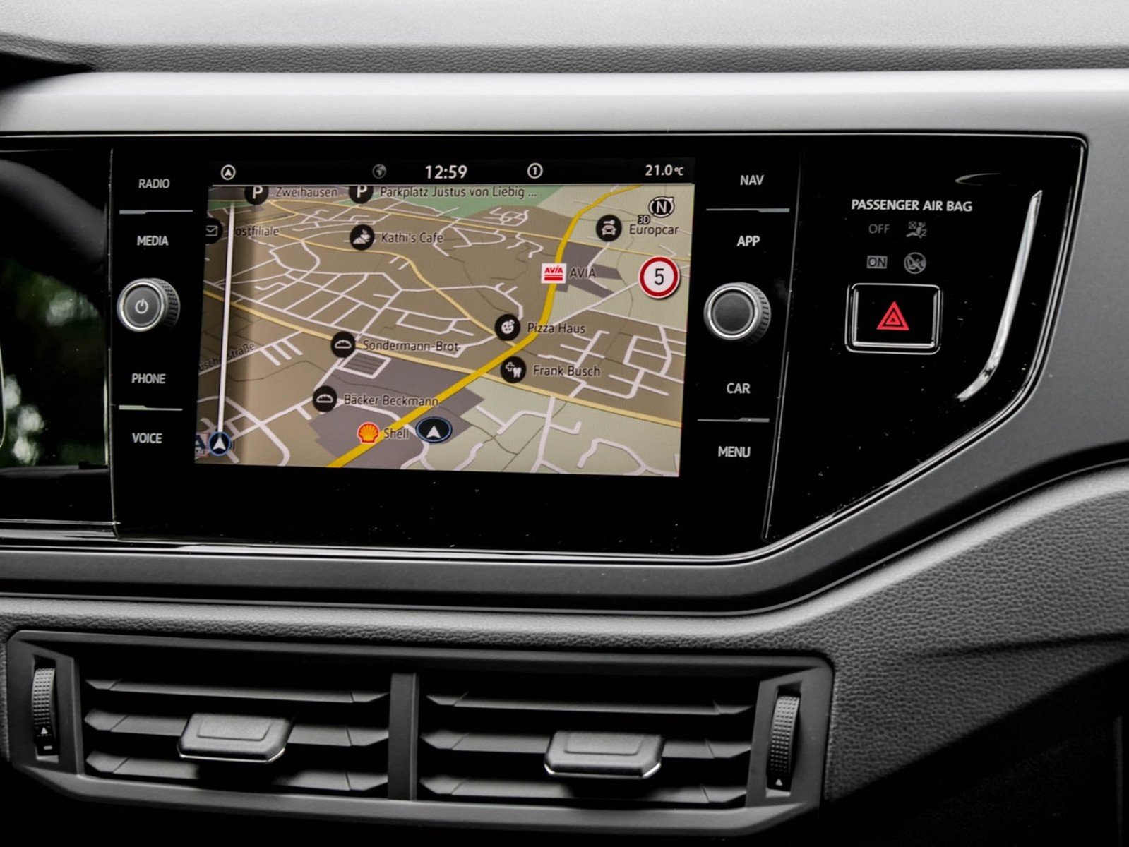 Volkswagen Polo 1.0 R-LINE DSG PANO NAVI CAM MATRIXLED LM17