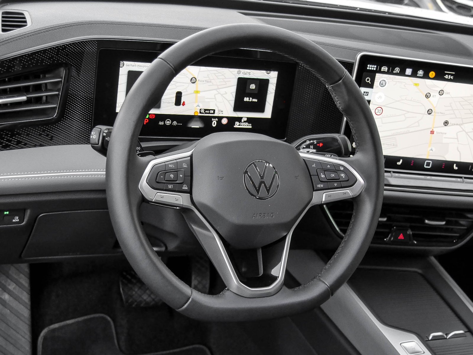 Volkswagen Passat Variant 1.5 eTSI BUSINESS NEUESMODELL AHK LM17