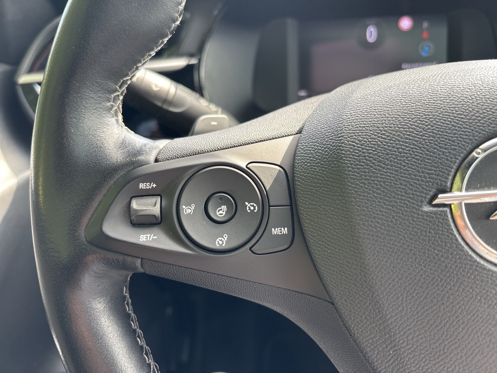 Opel Corsa F 1.2 ULTIMATE PANO CAM LM18 NAVI LED