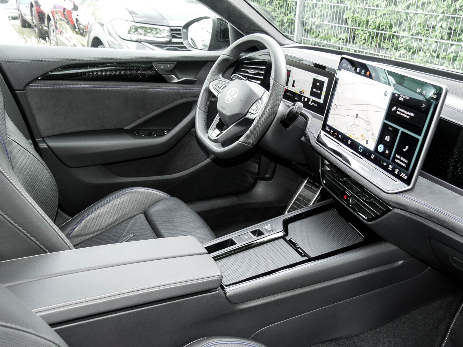 Volkswagen Passat Variant 2.0 R-LINE NEUES MODELL LEDER AHK