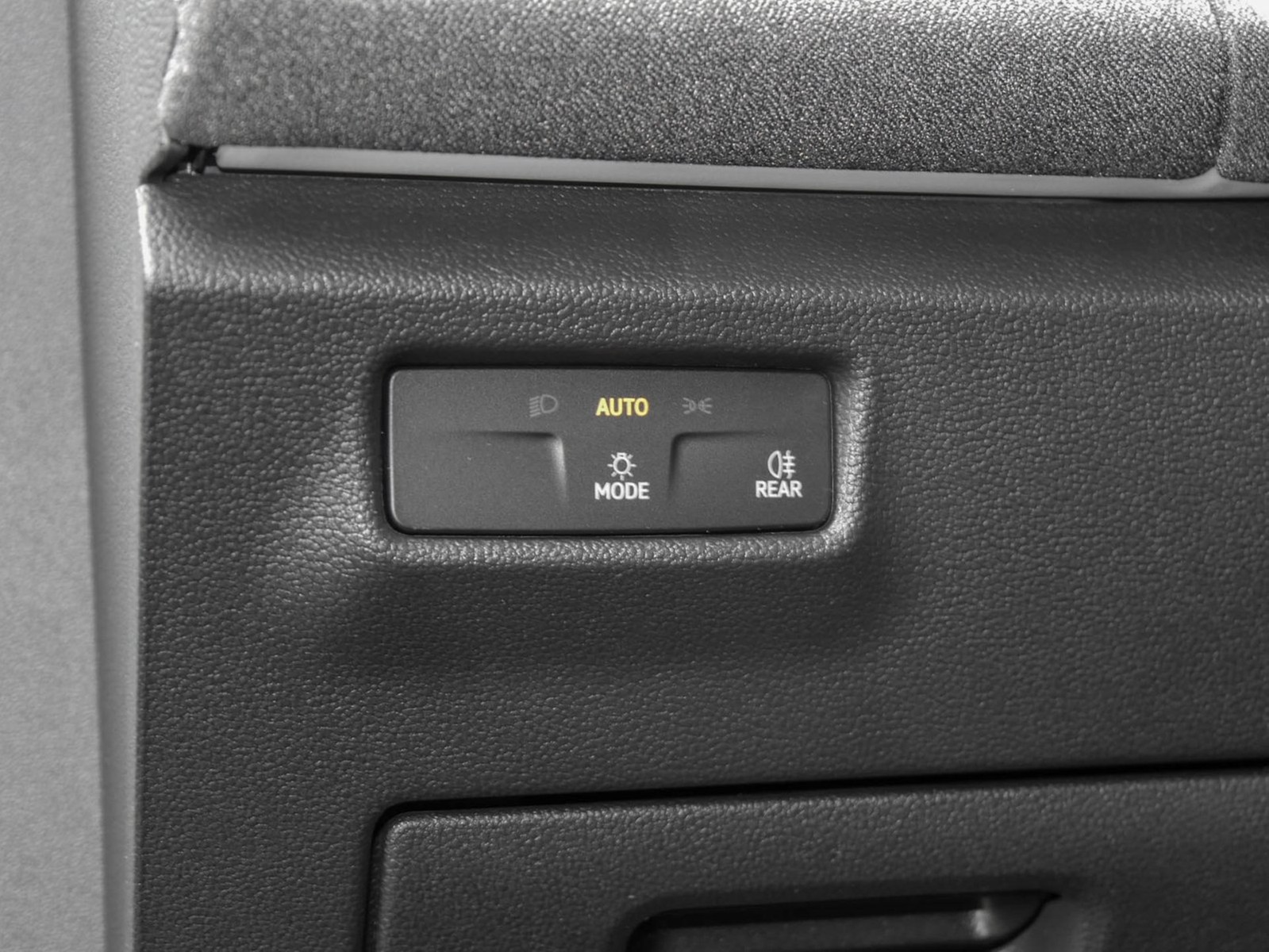 Volkswagen Tiguan 1.5 eTSI NEUES MODELL AHK CAM CARPLAY