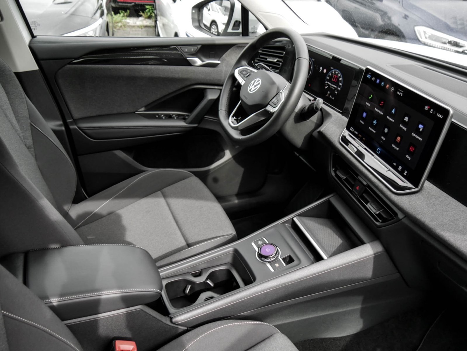 Volkswagen Tiguan 1.5 eTSI NEUES MODELL AHK CAM CARPLAY