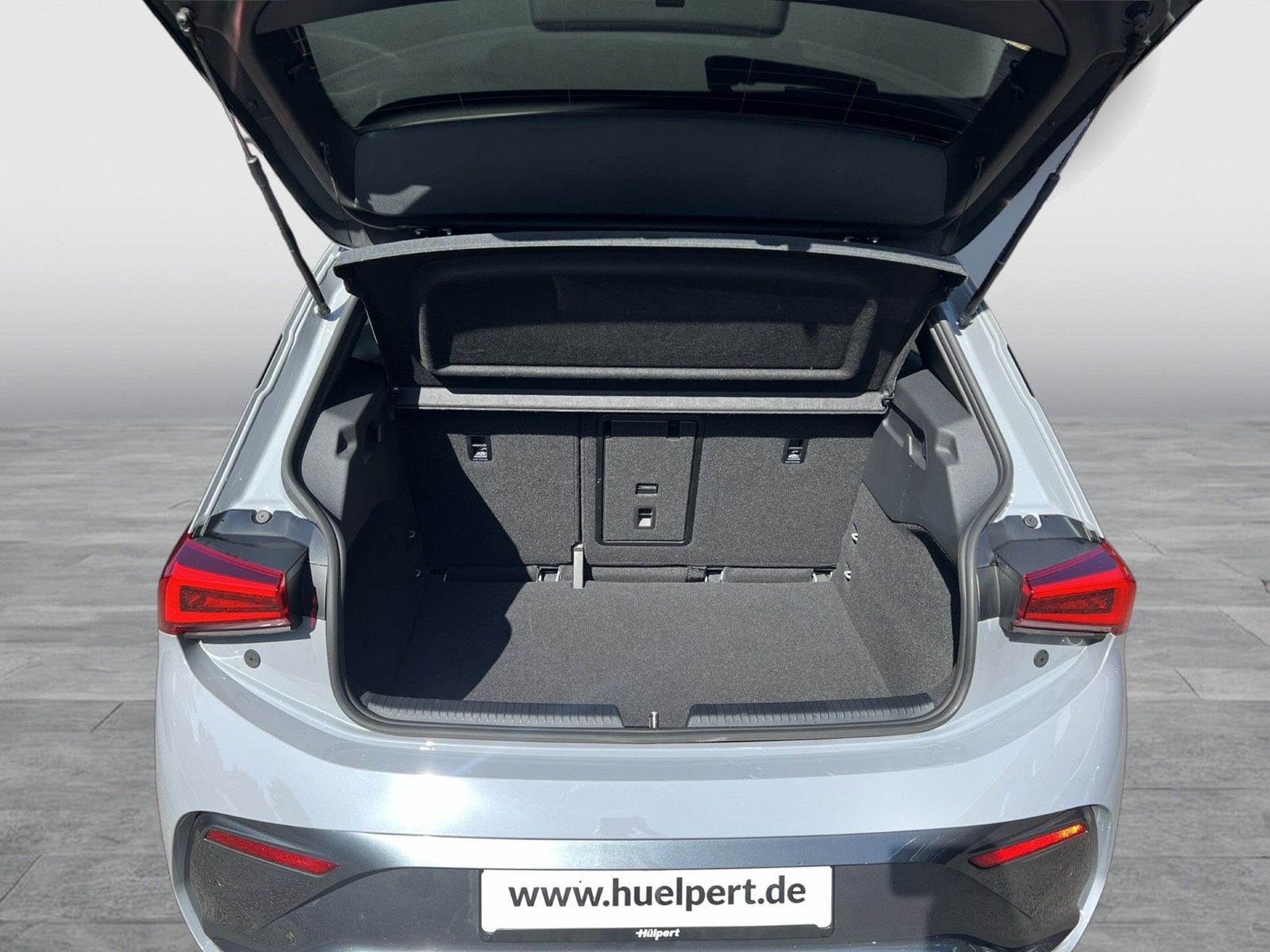 Cupra Born EDITION DYNAMIC 360CAM ACC LM19 NAVI SITZHZ