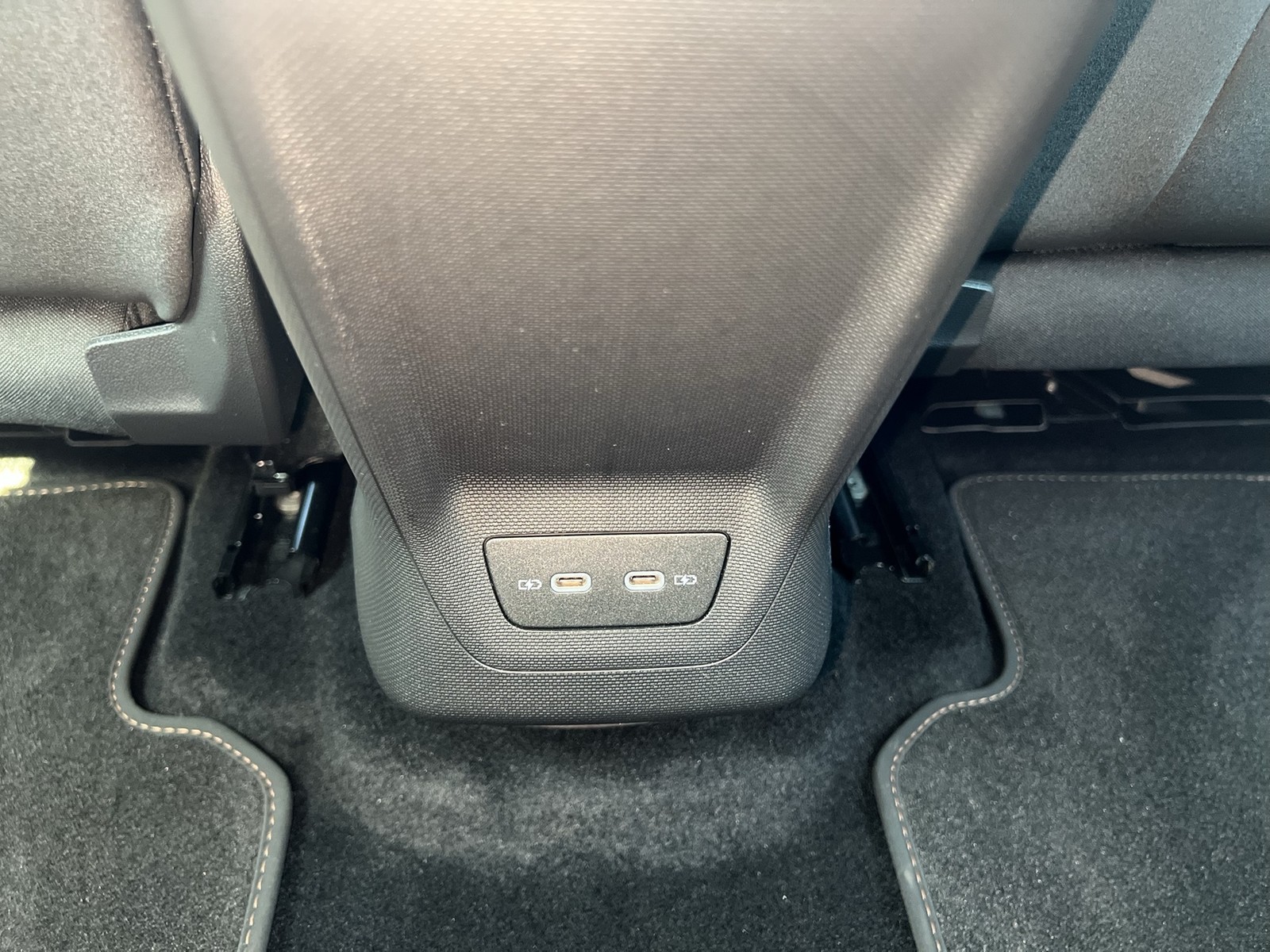 Cupra Born EDITION DYNAMIC 360CAM ACC LM19 NAVI SITZHZ