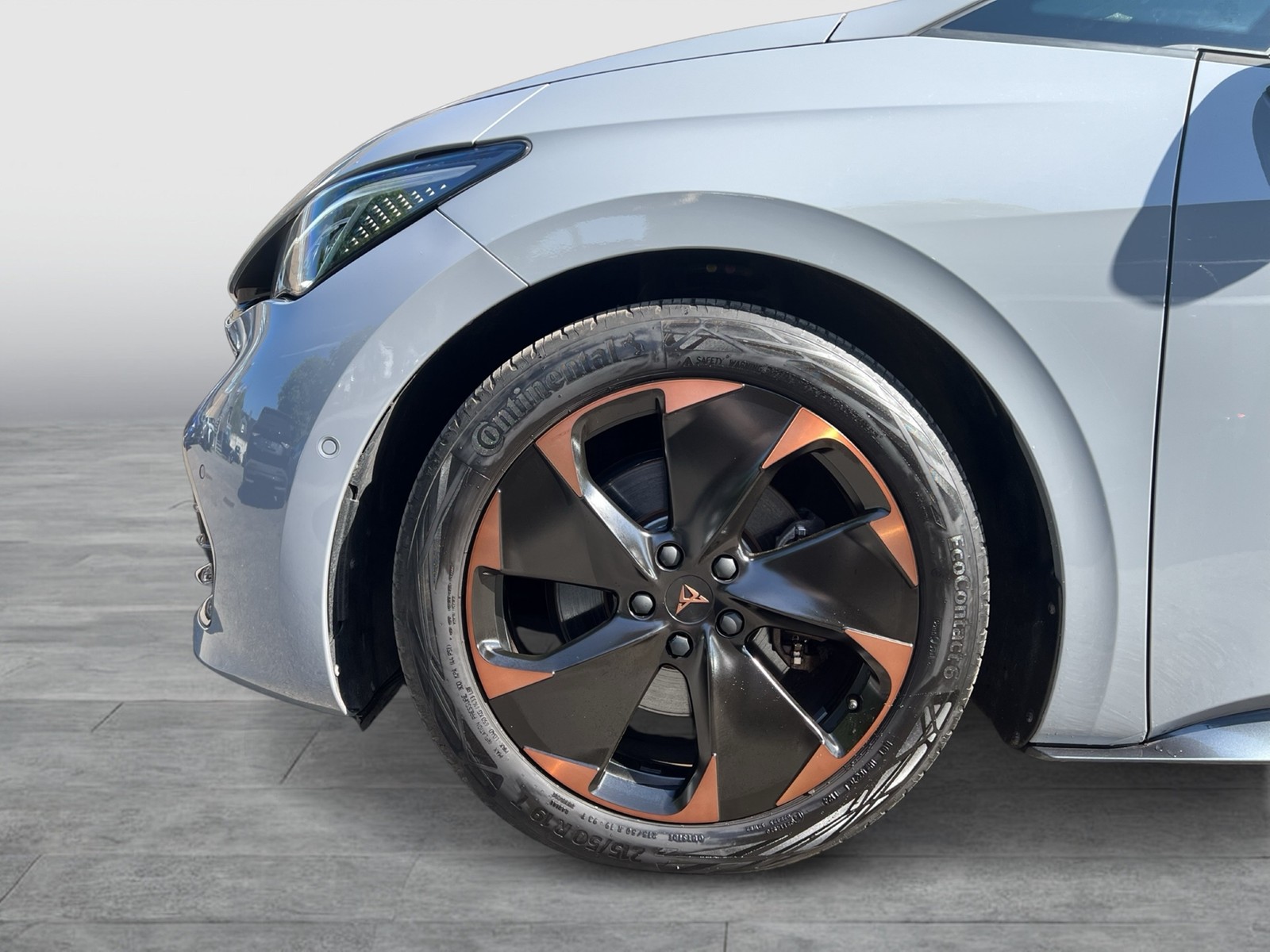 Cupra Born EDITION DYNAMIC 360CAM ACC LM19 NAVI SITZHZ