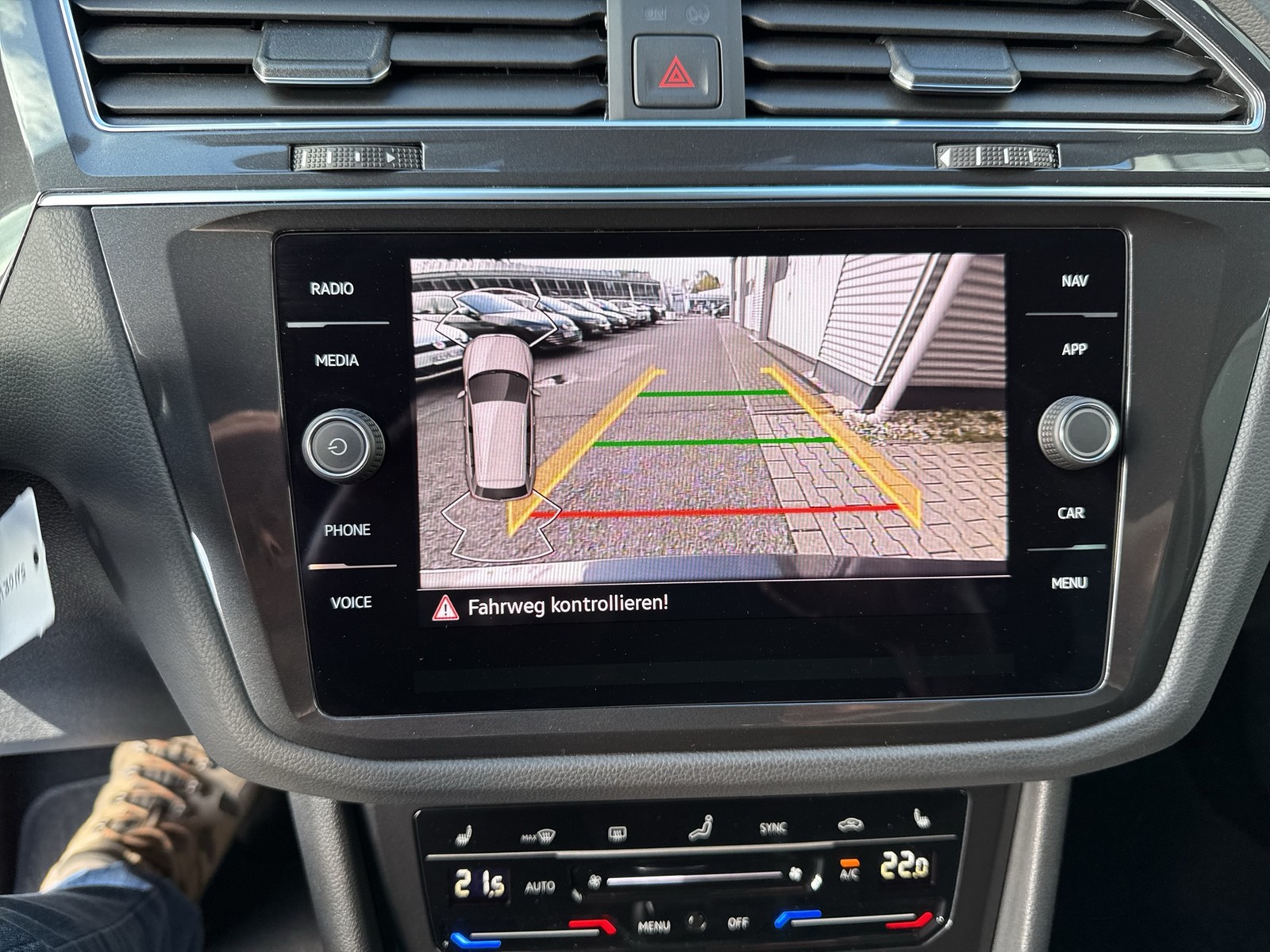 Volkswagen Tiguan 2.0 MOVE 4X4 AHK CAM ACC LM18 EKLAPPE NAVI