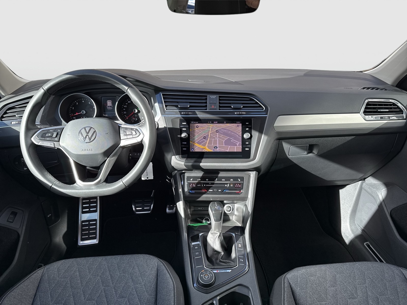 Volkswagen Tiguan 2.0 MOVE 4X4 AHK CAM ACC LM18 EKLAPPE NAVI