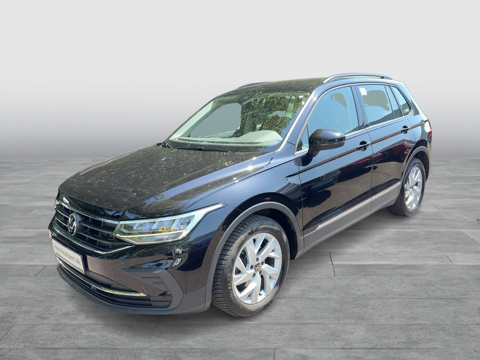 Volkswagen Tiguan 2.0 LIFE AHK CAM ACC LM18 NAVI SITZHEIZ.