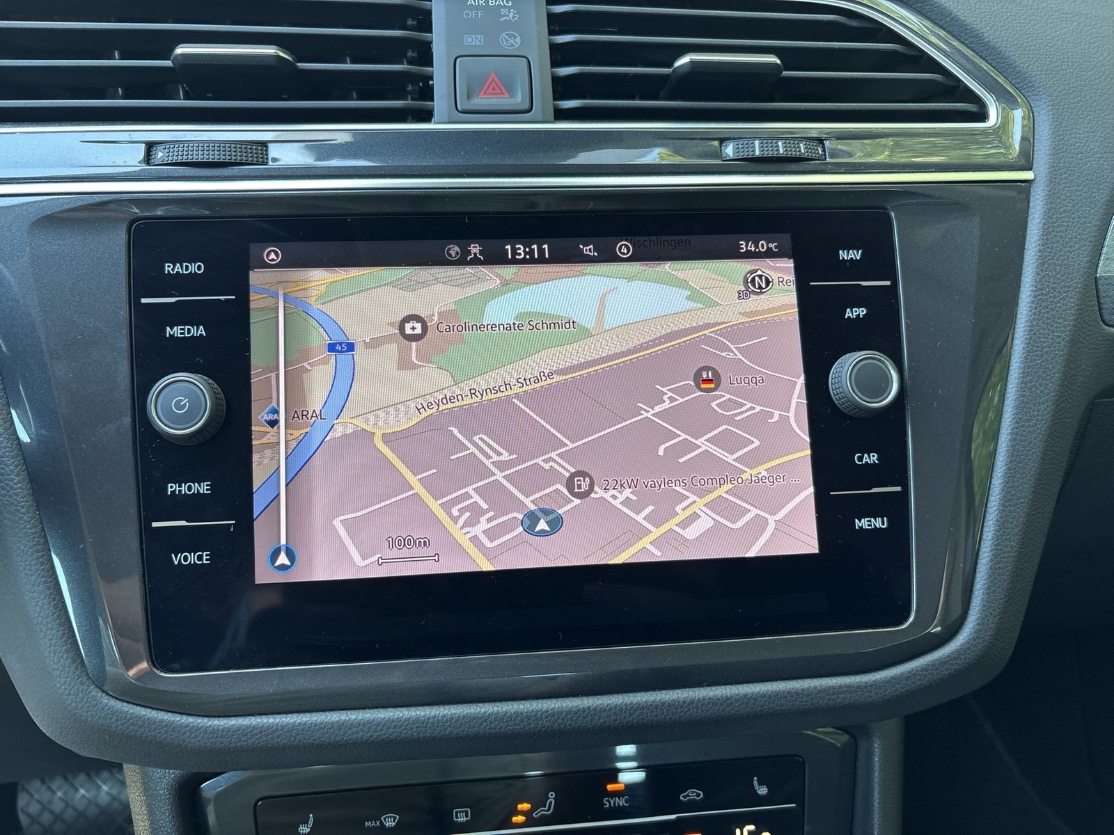 Volkswagen Tiguan 2.0 LIFE AHK CAM ACC LM18 NAVI SITZHEIZ.