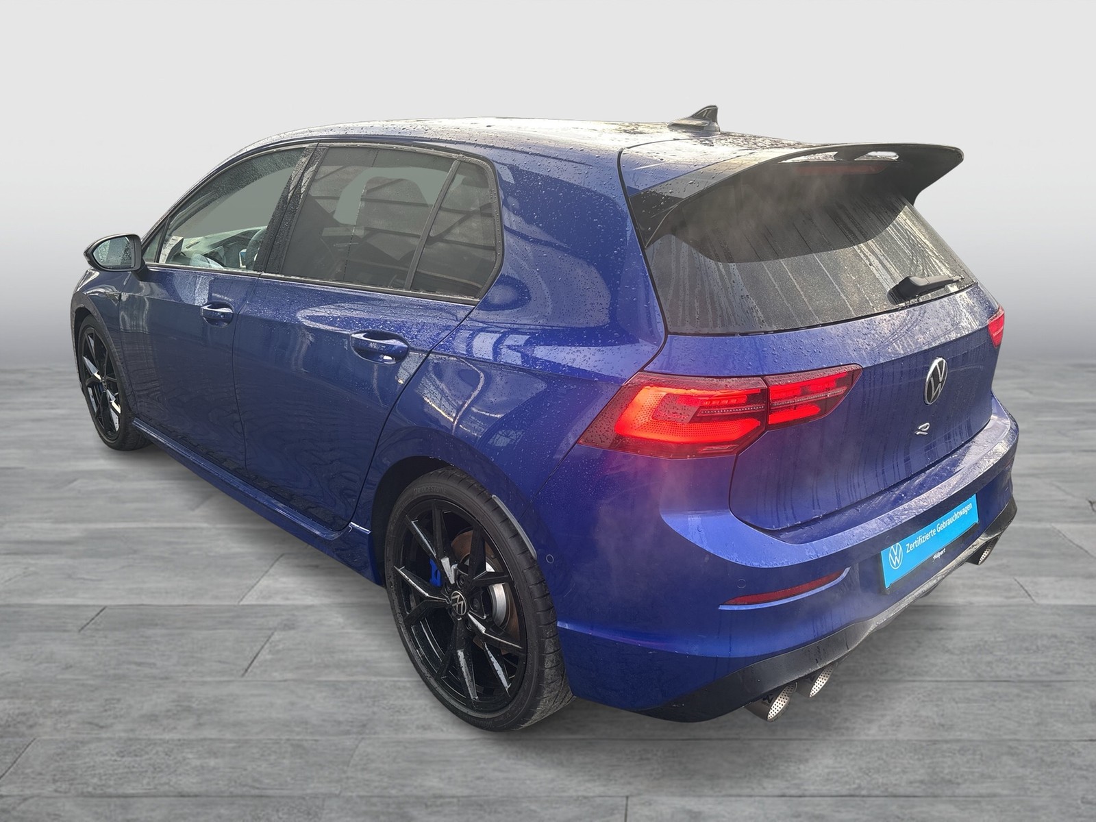 Volkswagen Golf VIII R PERFORMANCE 4X4 AKRAPOVIC PANO LM19