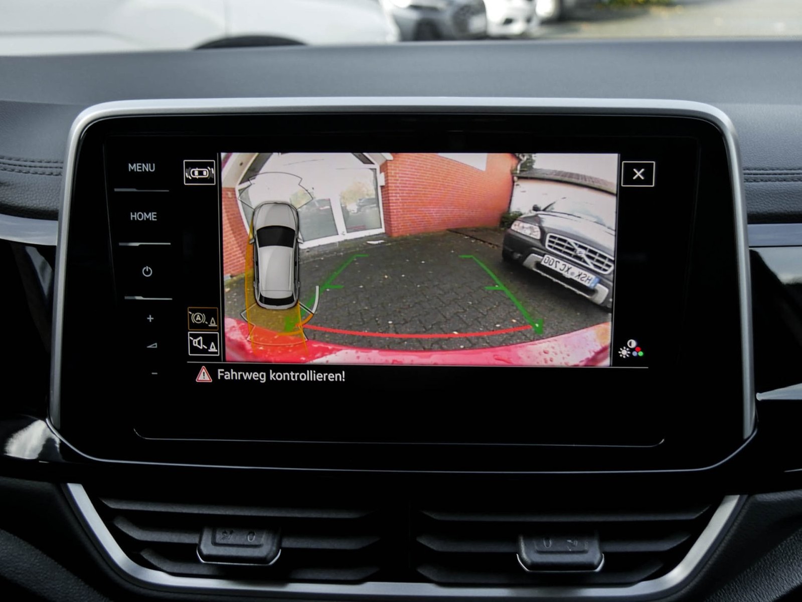 Volkswagen T-Roc 2.0 R 4X4 AKRAPOVIC CAM ACC LM18 E-KLAPPE