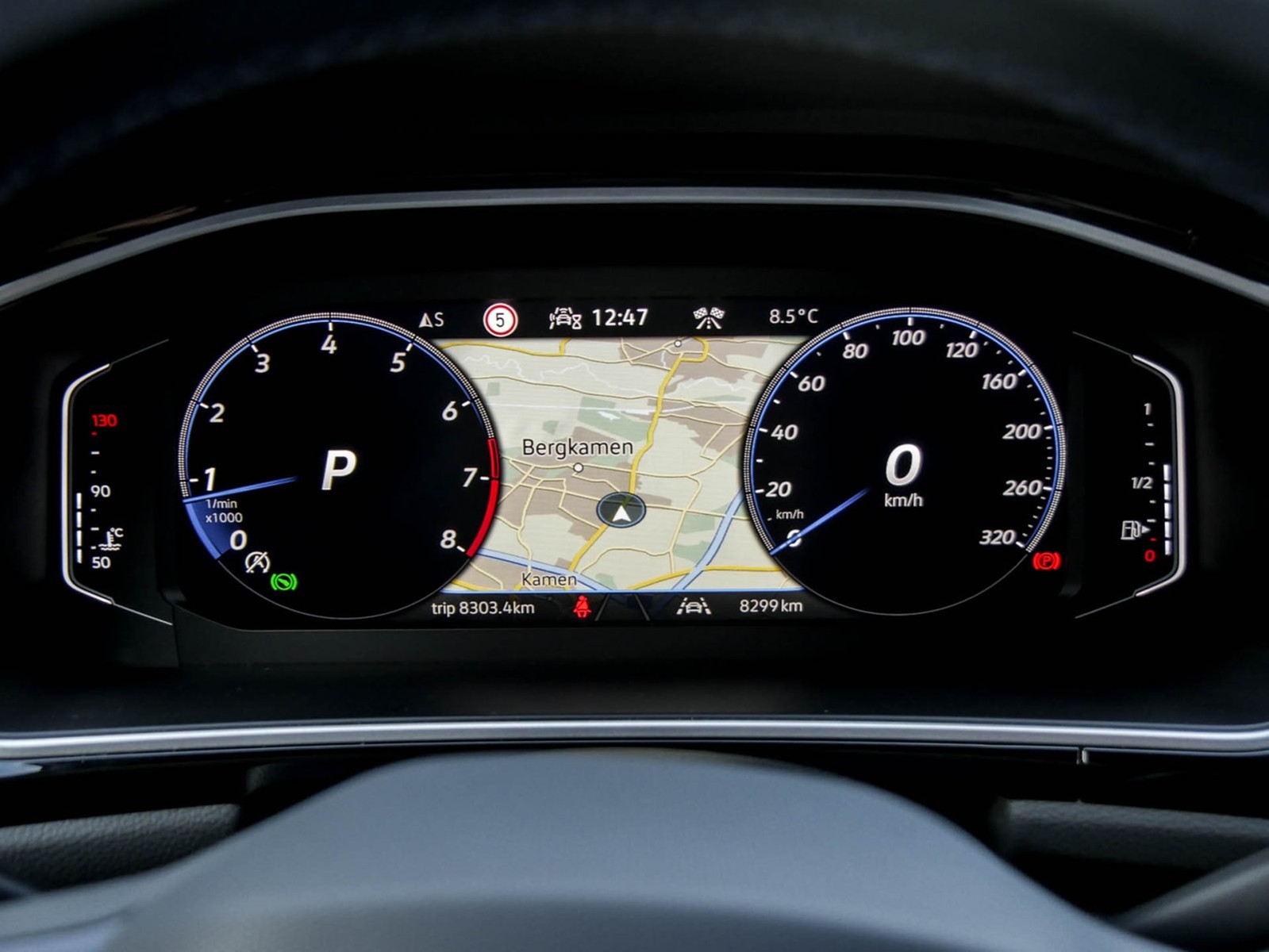 Volkswagen T-Roc 2.0 R 4X4 AKRAPOVIC CAM ACC LM18 E-KLAPPE